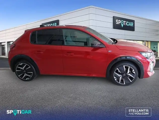 Peugeot 208 view 4