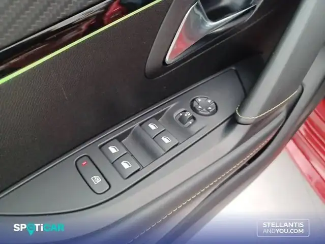 Peugeot 208 view 12