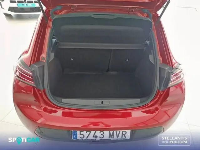 Peugeot 208 view 6
