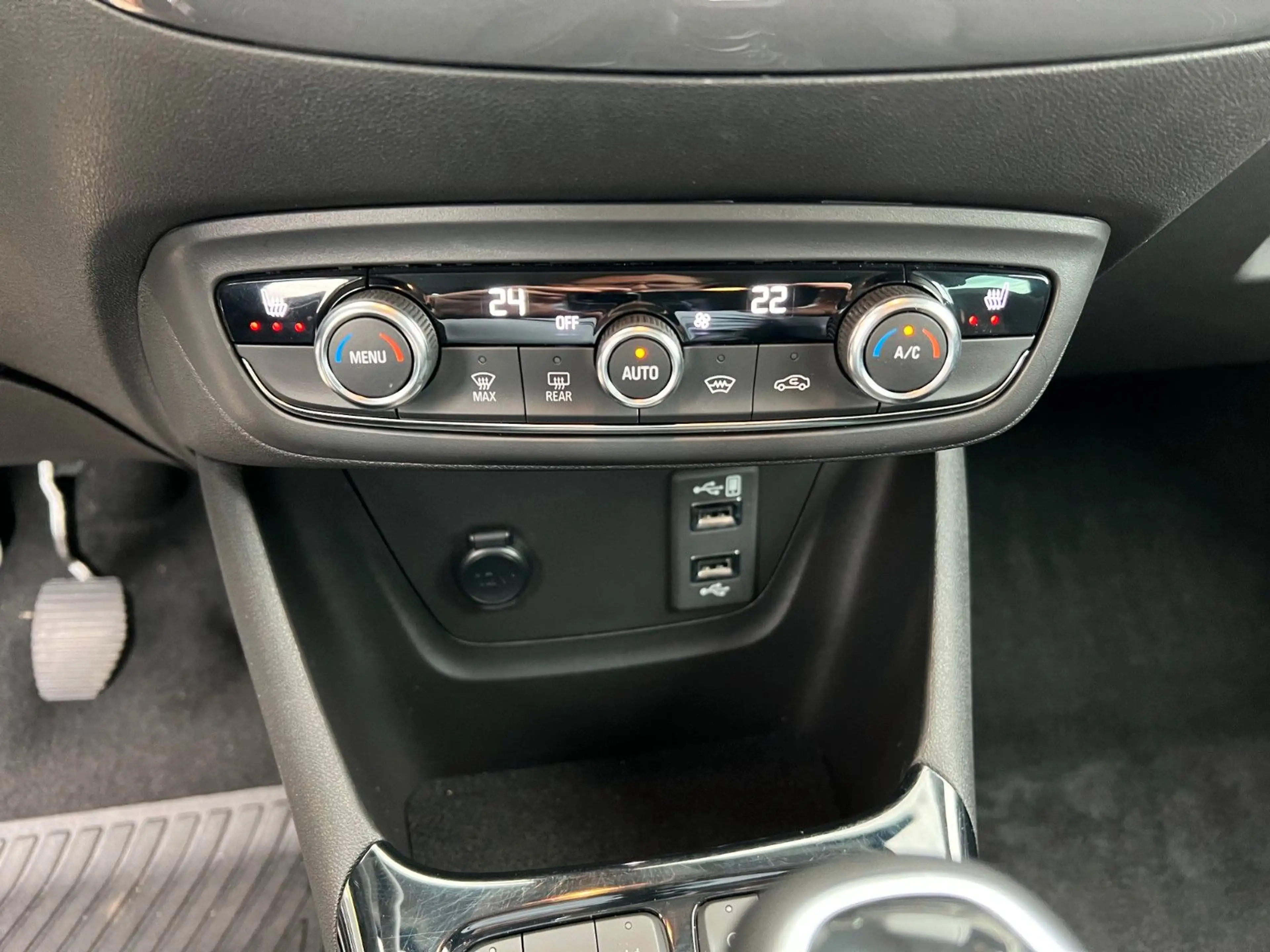 Opel Crossland X Crossland 1.2 DI Turbo 130 Ultimate — photo 14