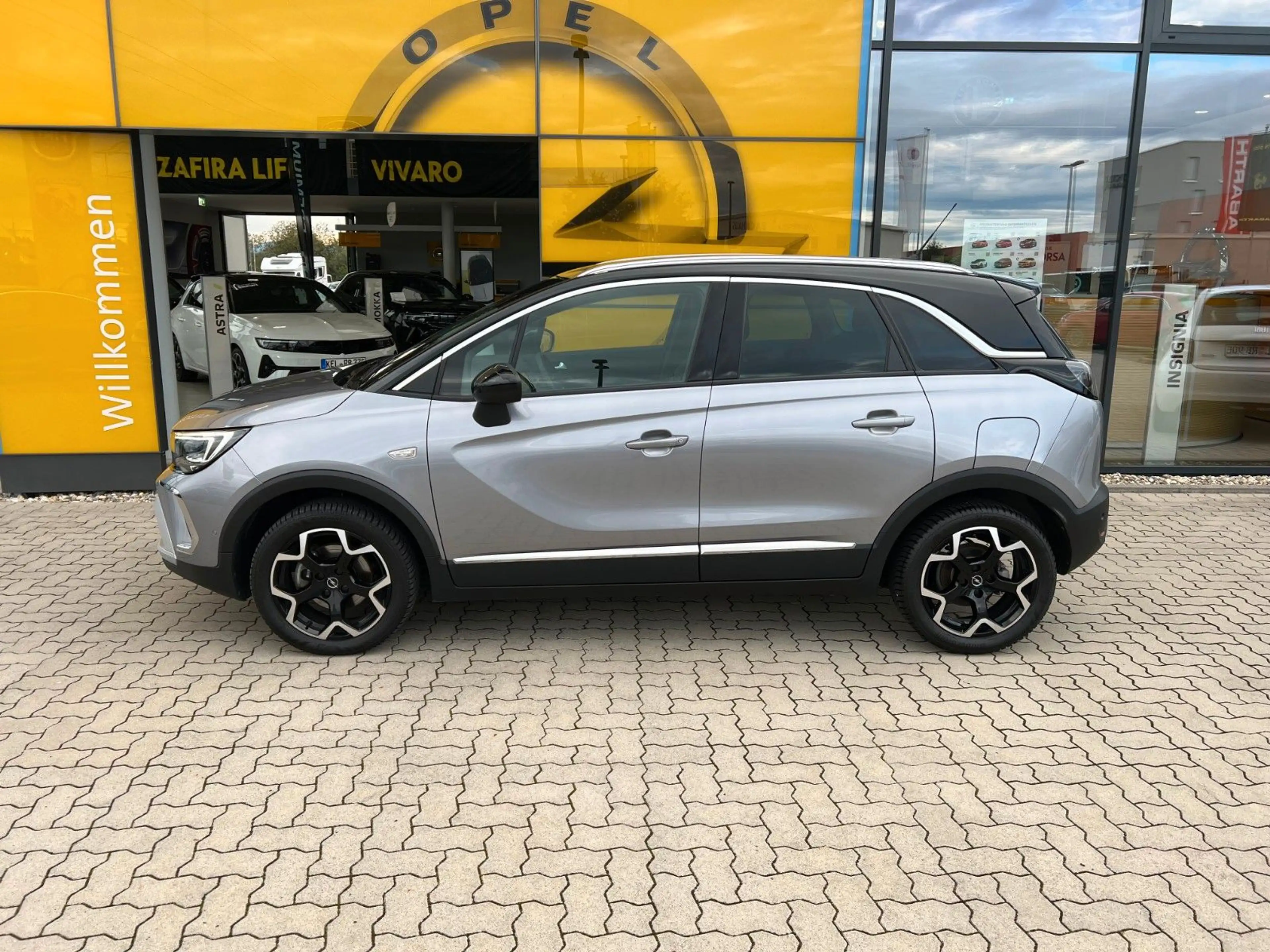 Opel Crossland X Crossland 1.2 DI Turbo 130 Ultimate — photo 3