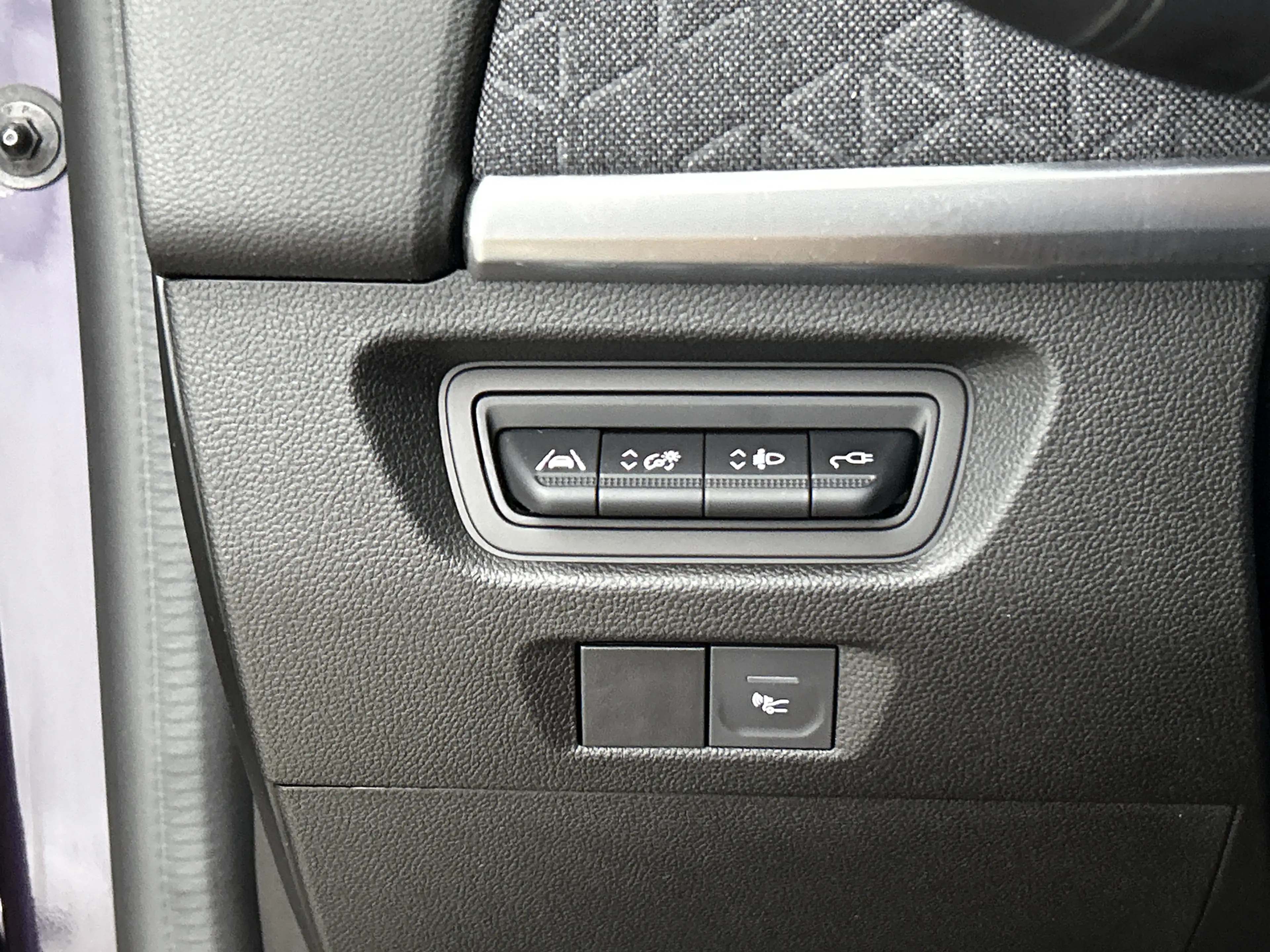 Renault ZOE R135 Iconic 52 kWh Camera, CarPlay, Bose — photo 22