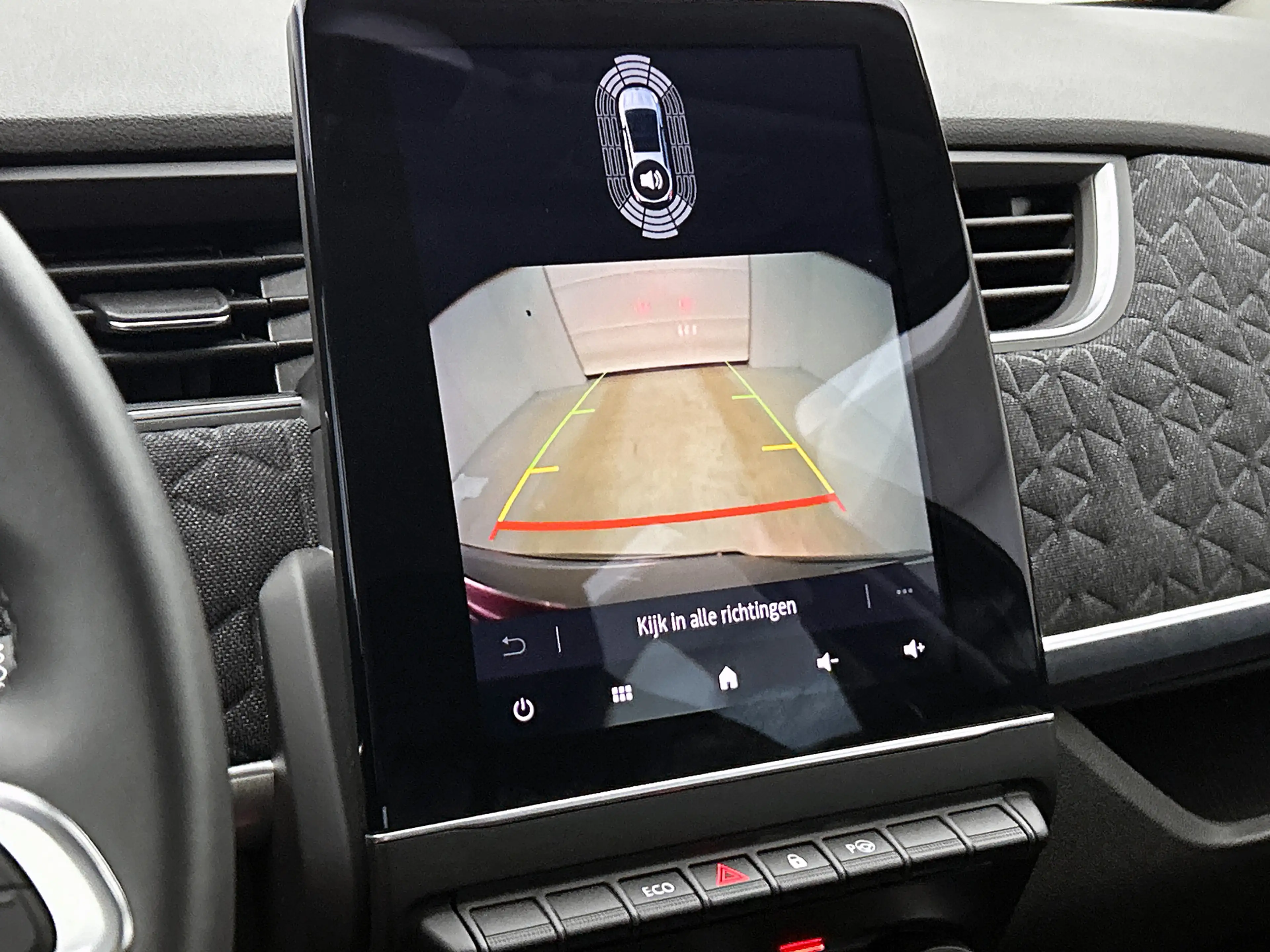 Renault ZOE R135 Iconic 52 kWh Camera, CarPlay, Bose — photo 10