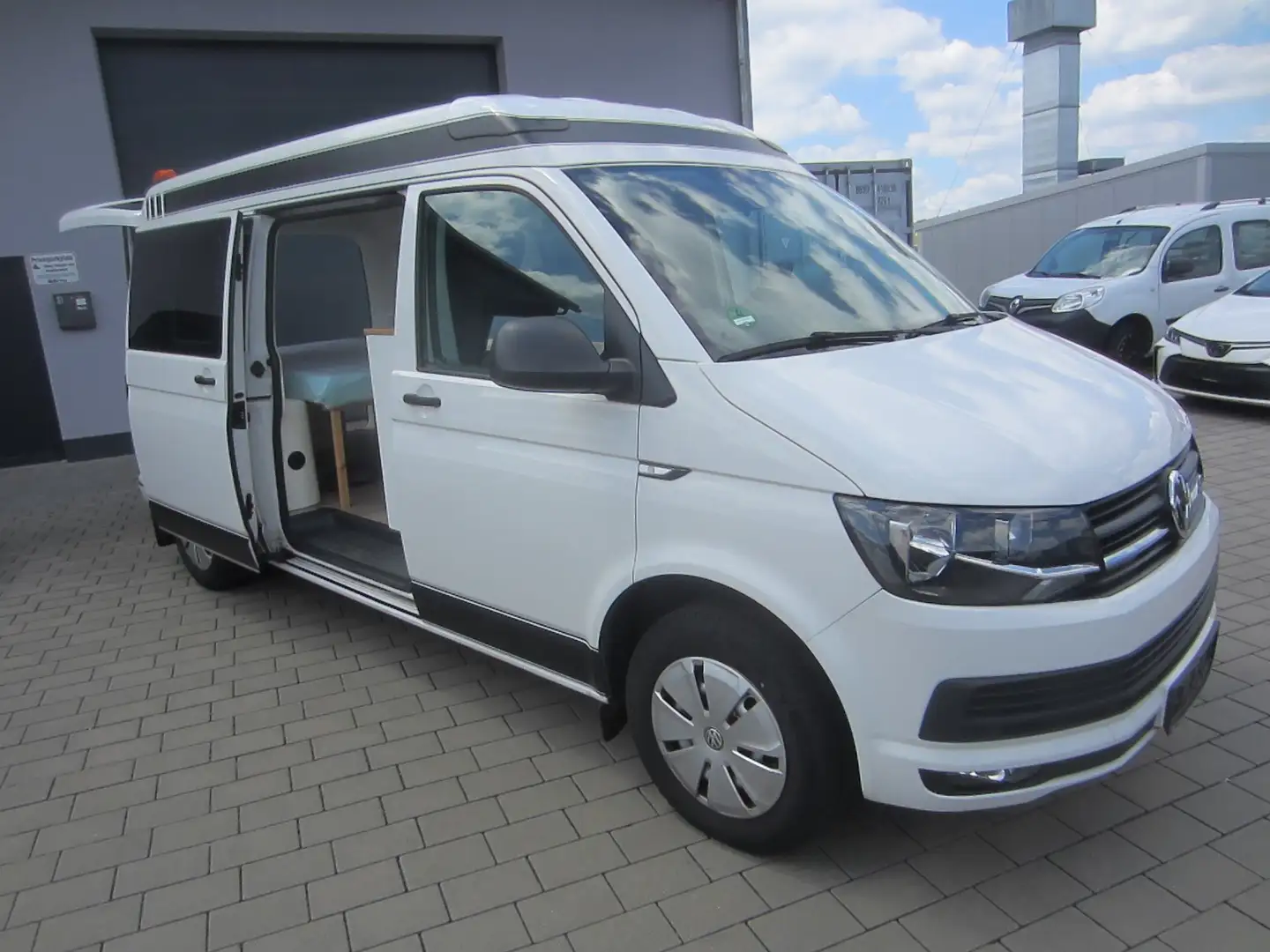 Volkswagen T6 Kombi Mittelhochdach lang, Camping Umbau Weiß - 2