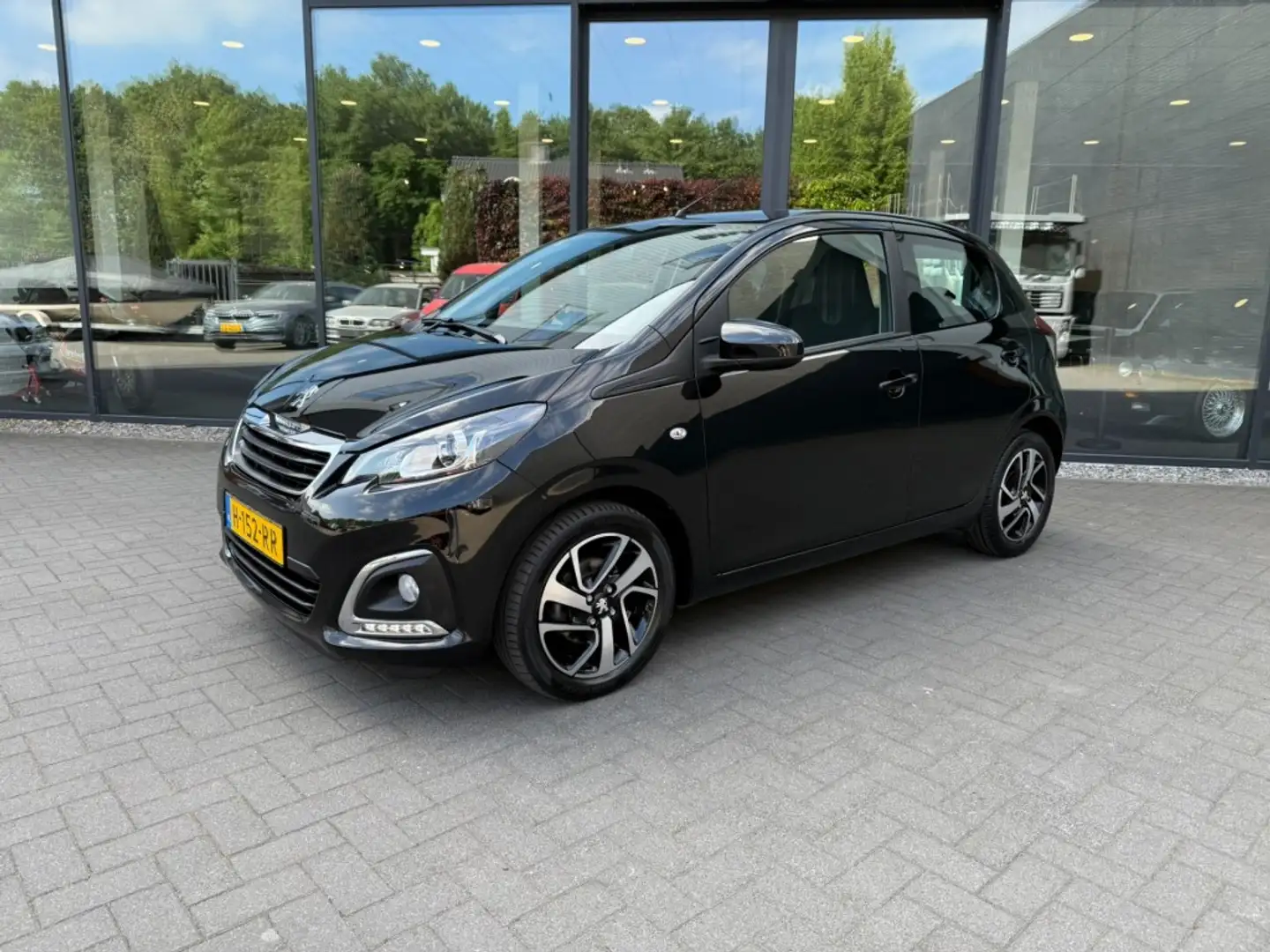 Peugeot 108 1.0 E-VTI Executive,1e Eig,Climate,Camera,Navi,LMV Zwart - 1
