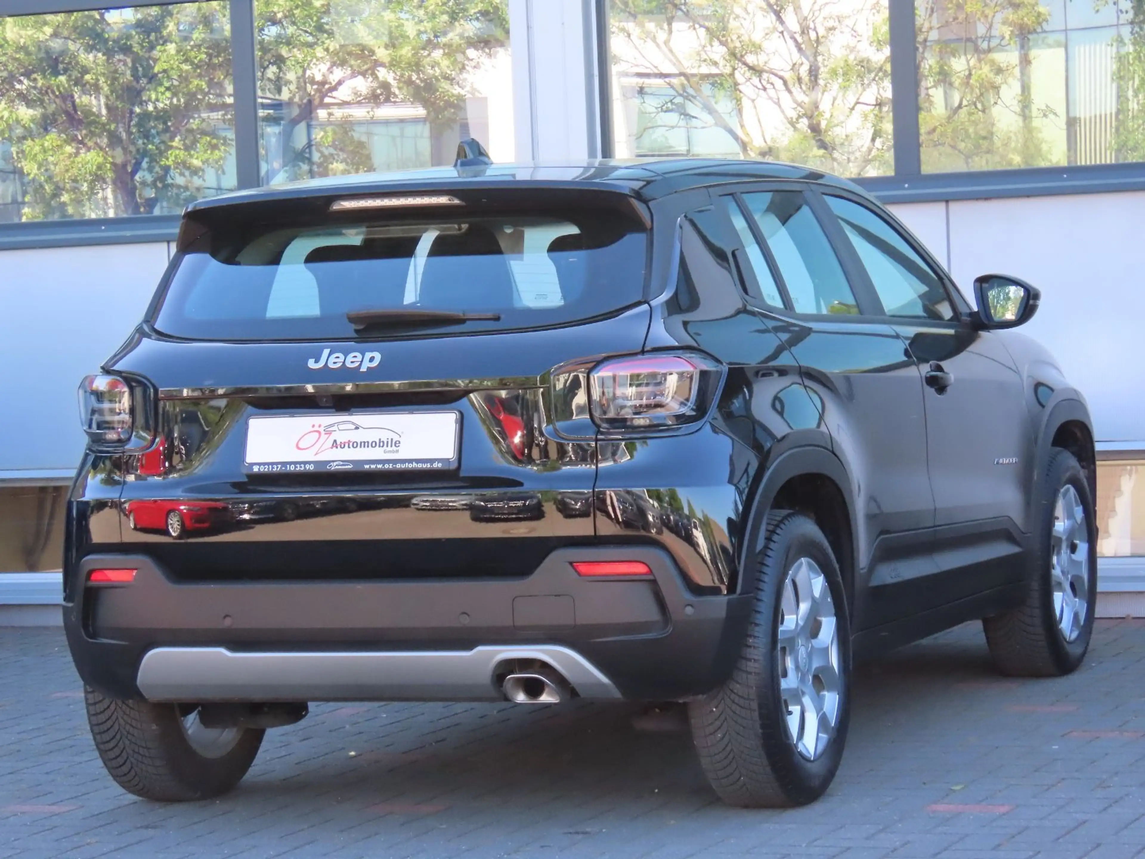 Jeep Avenger 1.2 GSE T3 GDI Klimaauto. Kamera Carplay — photo 6