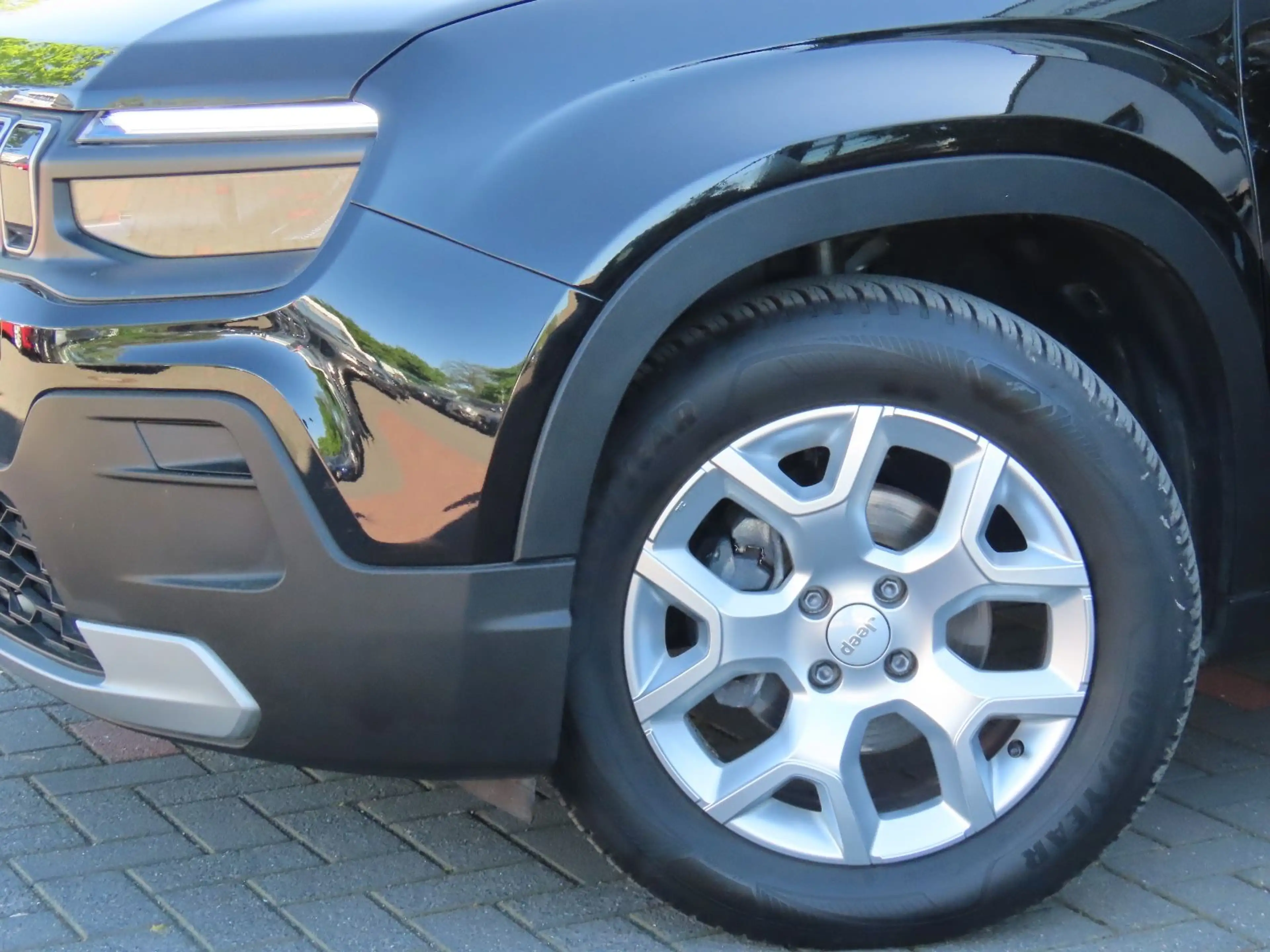 Jeep Avenger 1.2 GSE T3 GDI Klimaauto. Kamera Carplay — photo 5