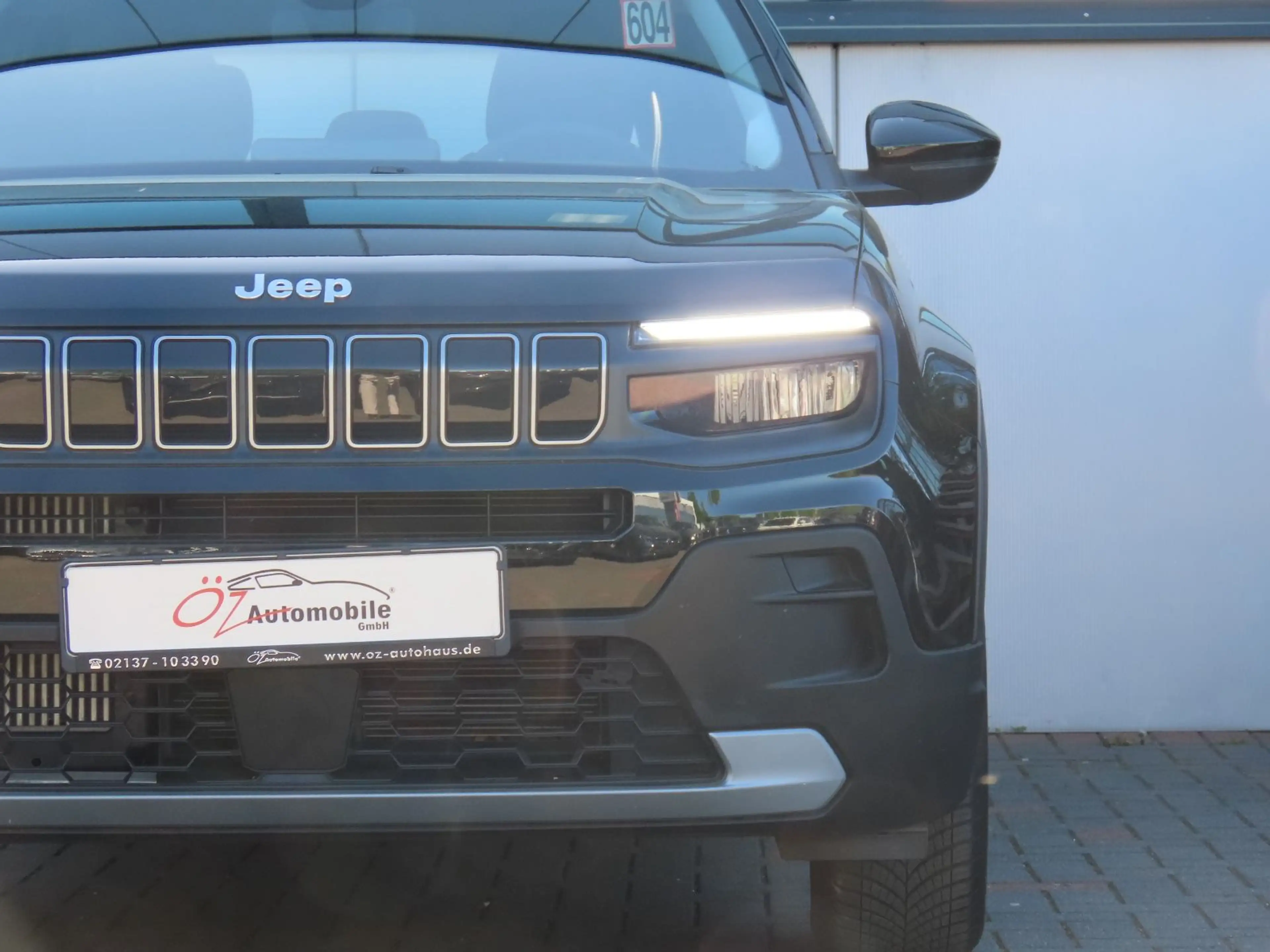 Jeep Avenger 1.2 GSE T3 GDI Klimaauto. Kamera Carplay — photo 3