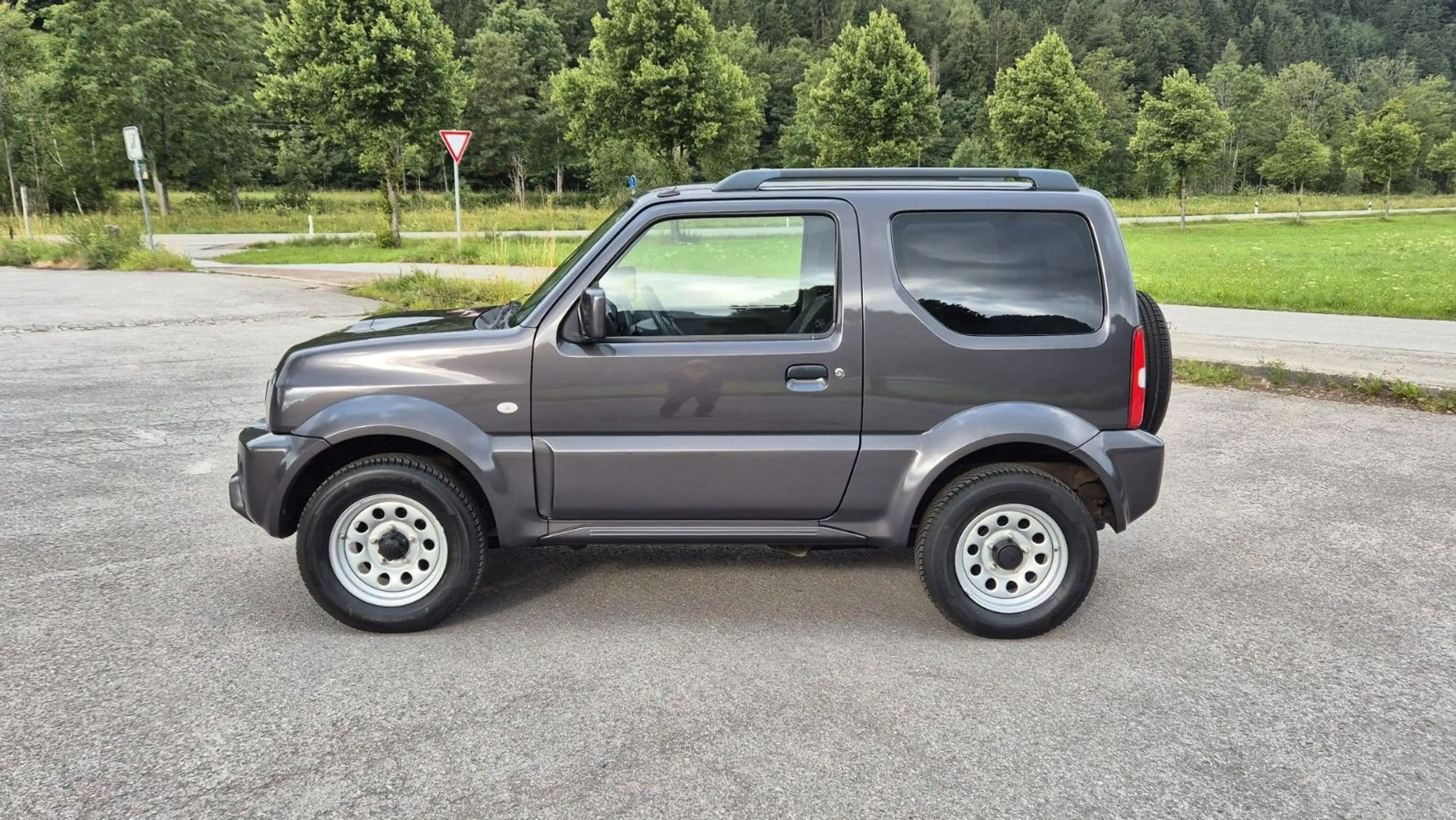 Suzuki Jimny Club Lim. — photo 8