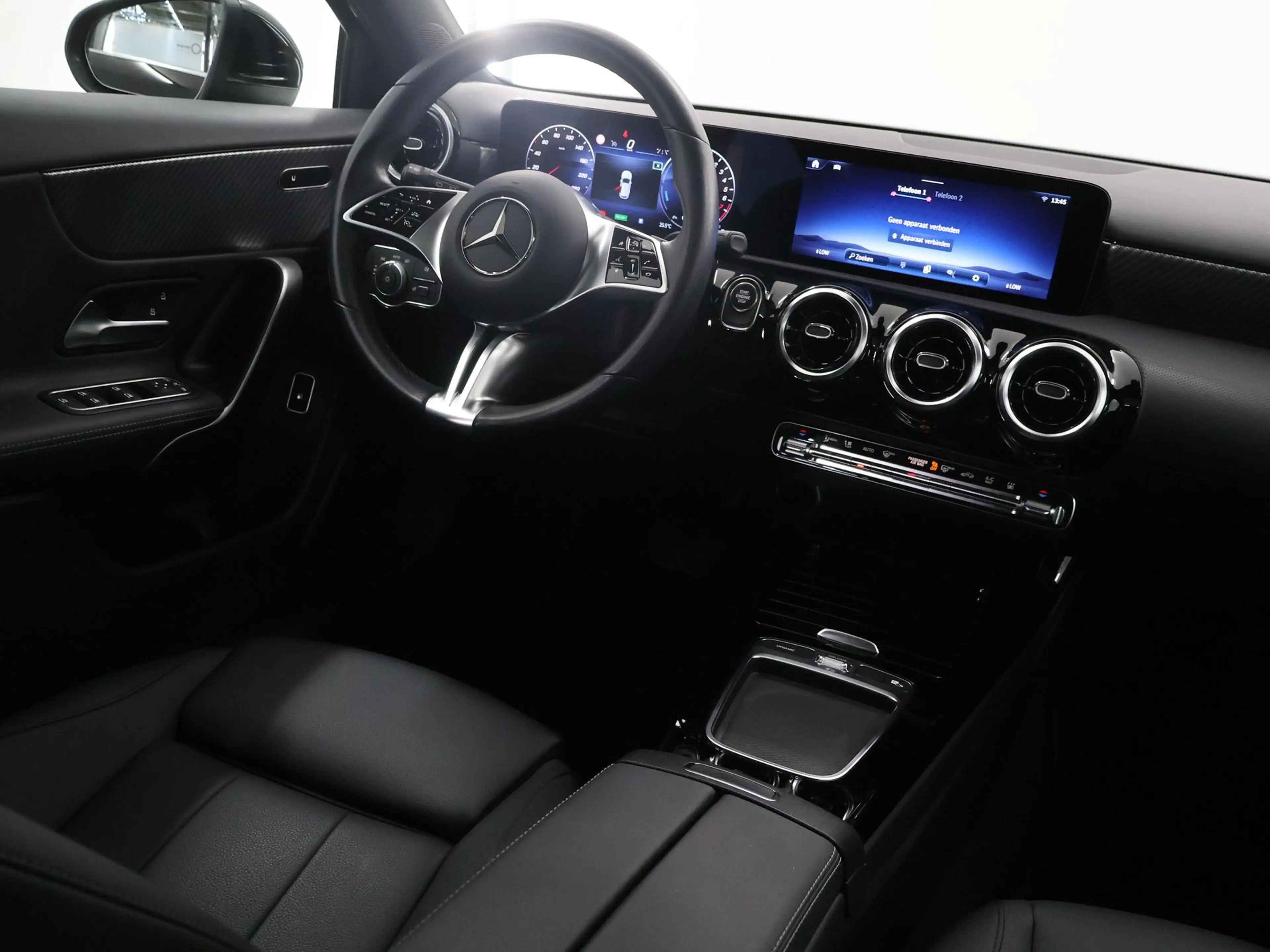 Mercedes-Benz A 250 e Business Line | Panoramadak | Getint glas | Ther — photo 9