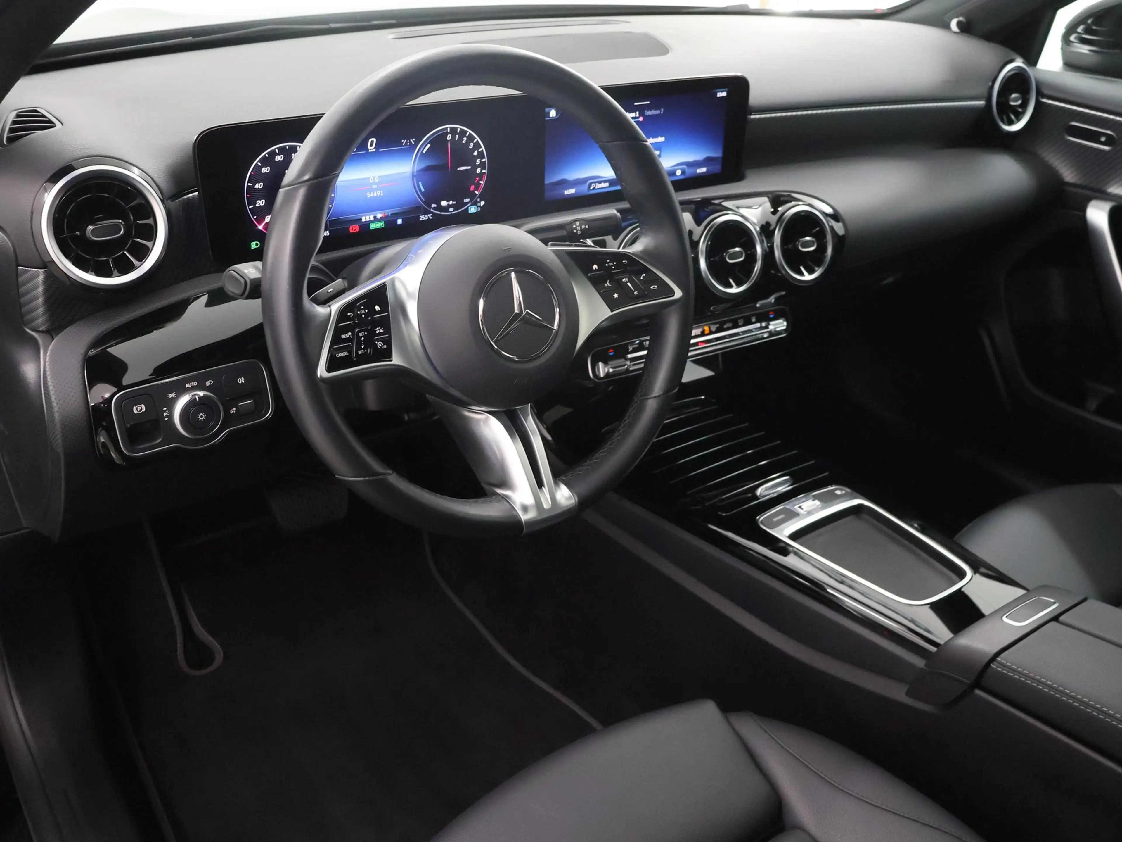 Mercedes-Benz A 250 e Business Line | Panoramadak | Getint glas | Ther — photo 7