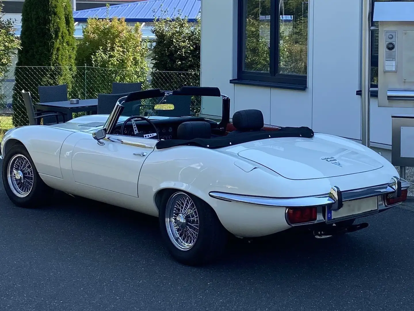 Jaguar E-Type V12 - Serie III - Motor-Revidierung Bílá - 2