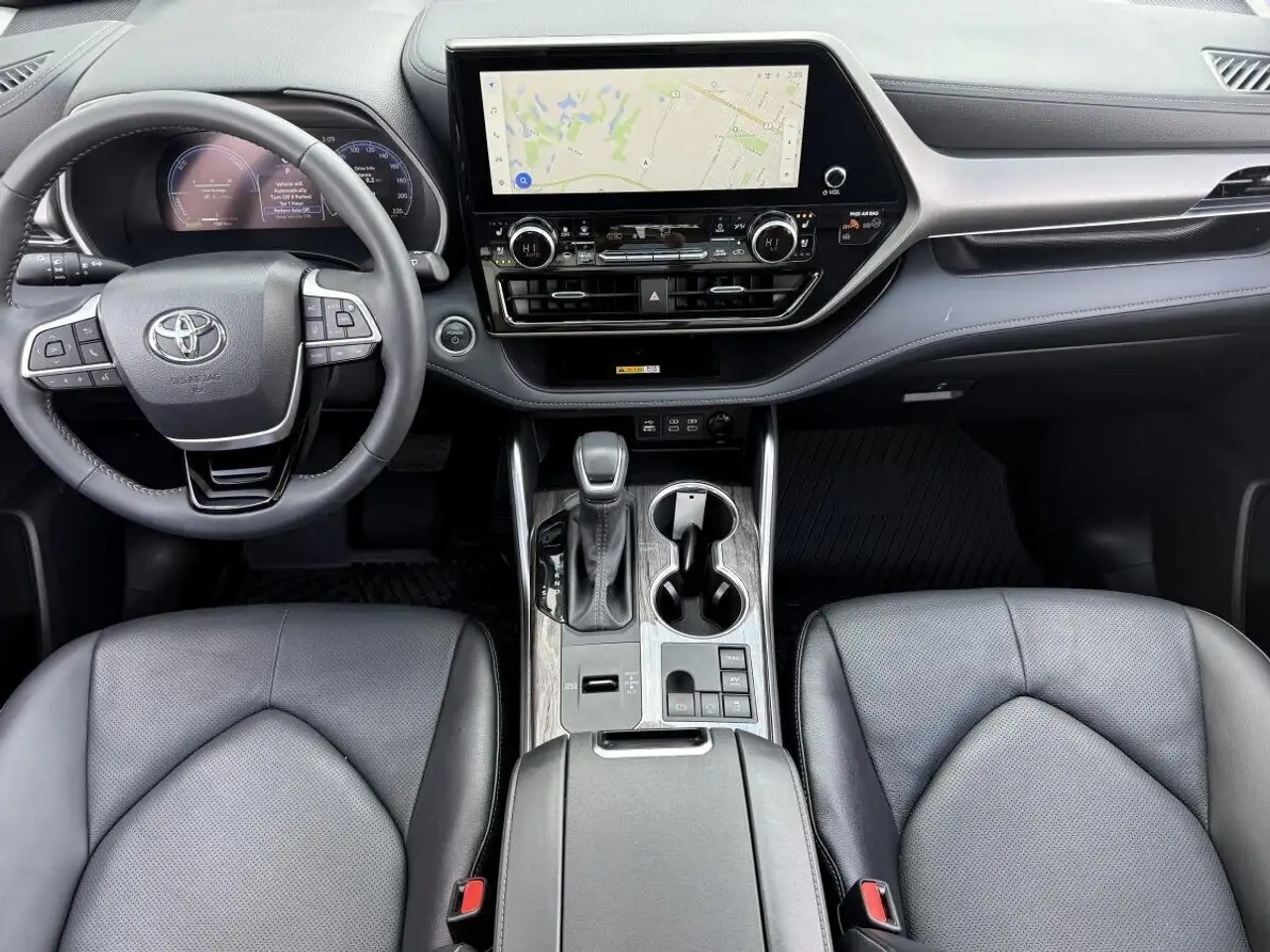 Toyota Highlander снимка Toyota Highlander
