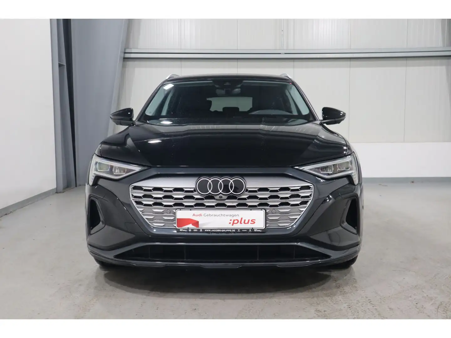 Audi Q8 e-tron Schwarz - 2