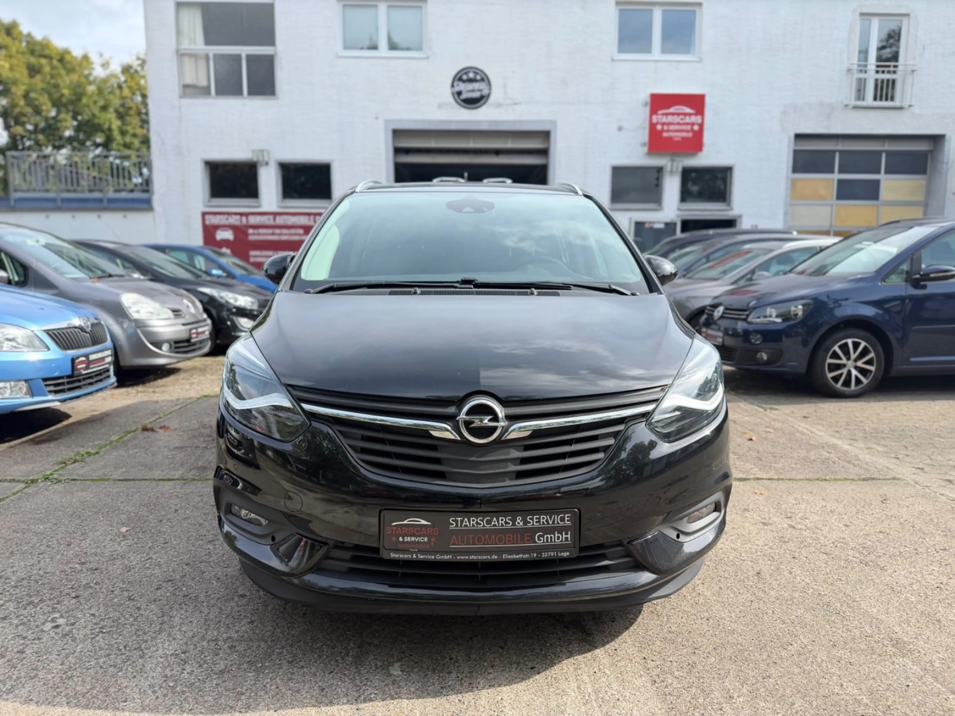 Opel Zafira Tourer ZafiraC*INNOVATION*XENON*KAMERA*AHK*7-SITZER*18" — photo 2