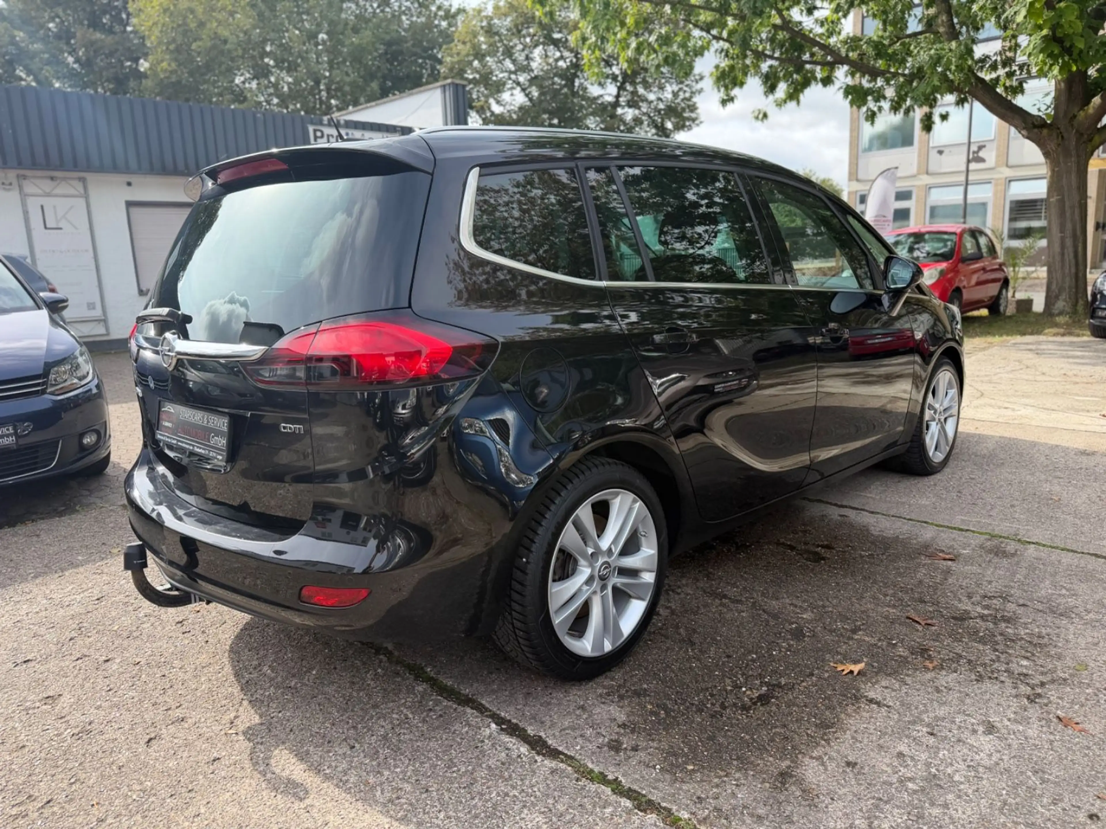 Opel Zafira Tourer ZafiraC*INNOVATION*XENON*KAMERA*AHK*7-SITZER*18" — photo 10