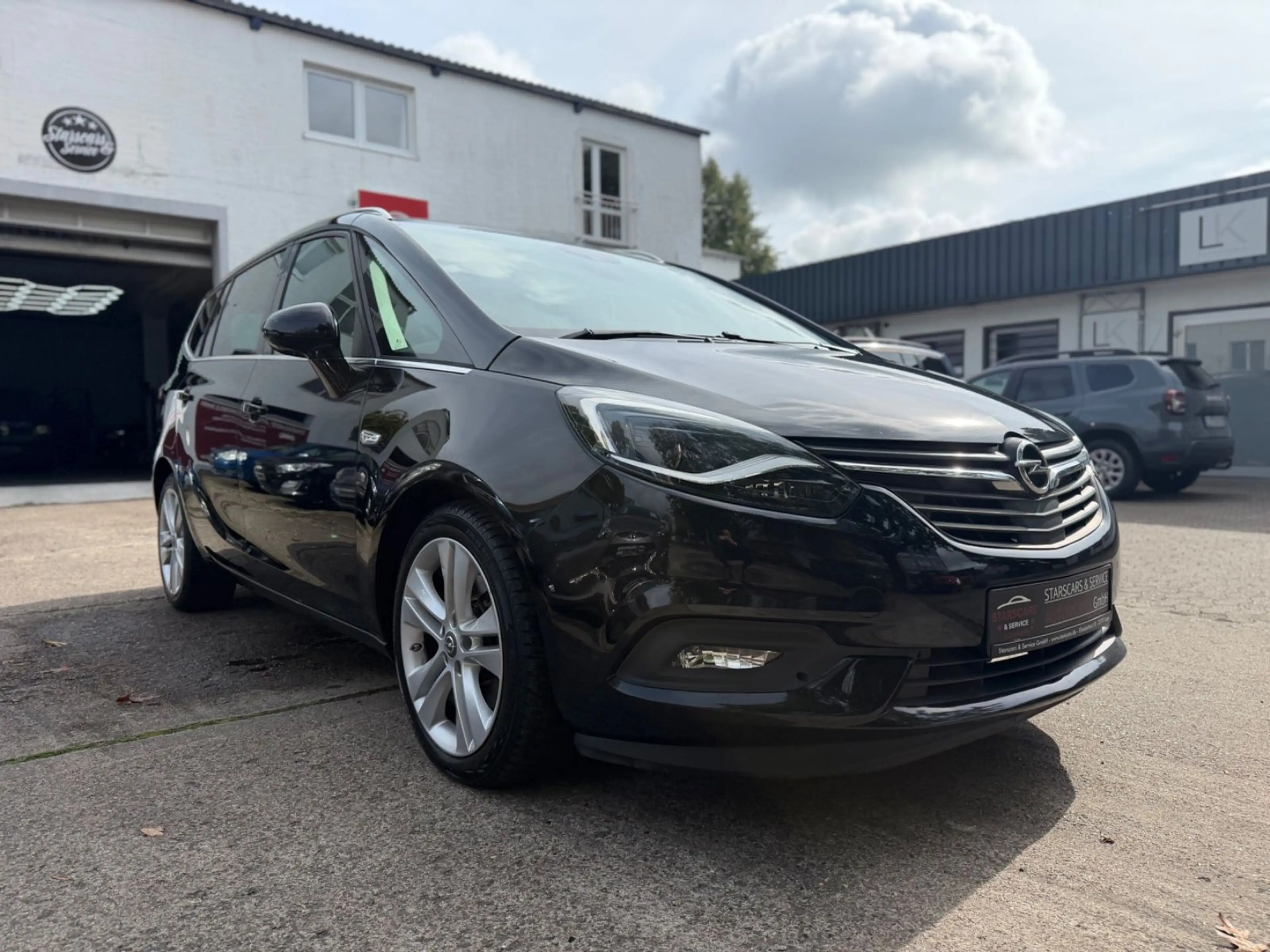 Opel Zafira Tourer ZafiraC*INNOVATION*XENON*KAMERA*AHK*7-SITZER*18" — photo 12