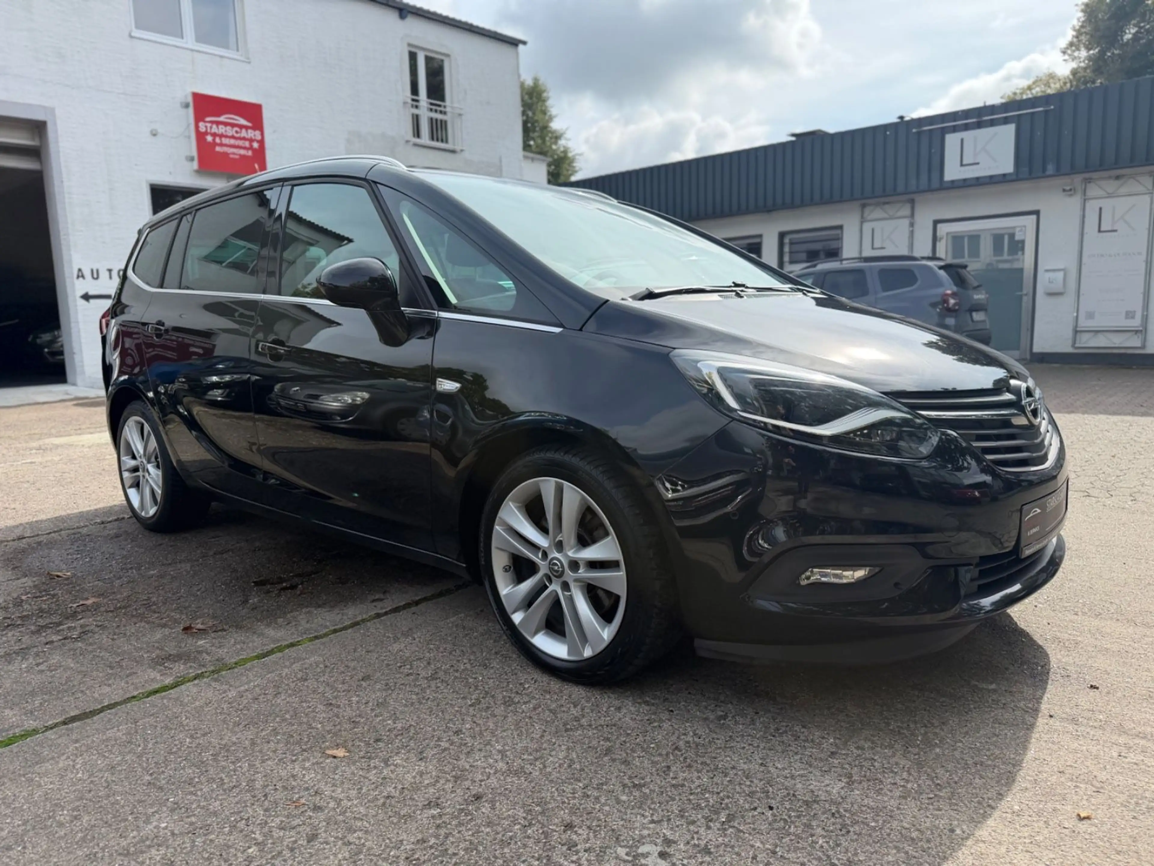 Opel Zafira Tourer ZafiraC*INNOVATION*XENON*KAMERA*AHK*7-SITZER*18" — photo 13