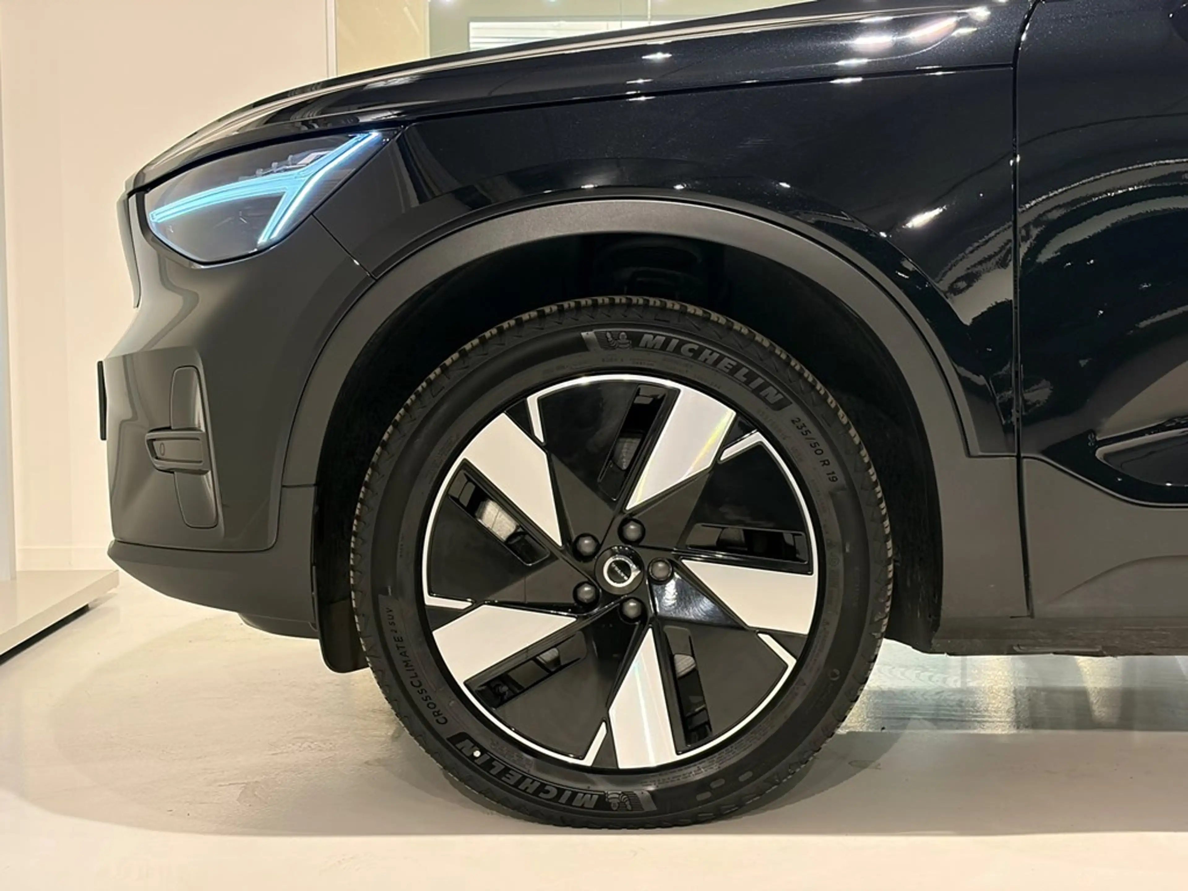 Volvo C40 Recharge Plus Extended Range + electr trekhaak — photo 3
