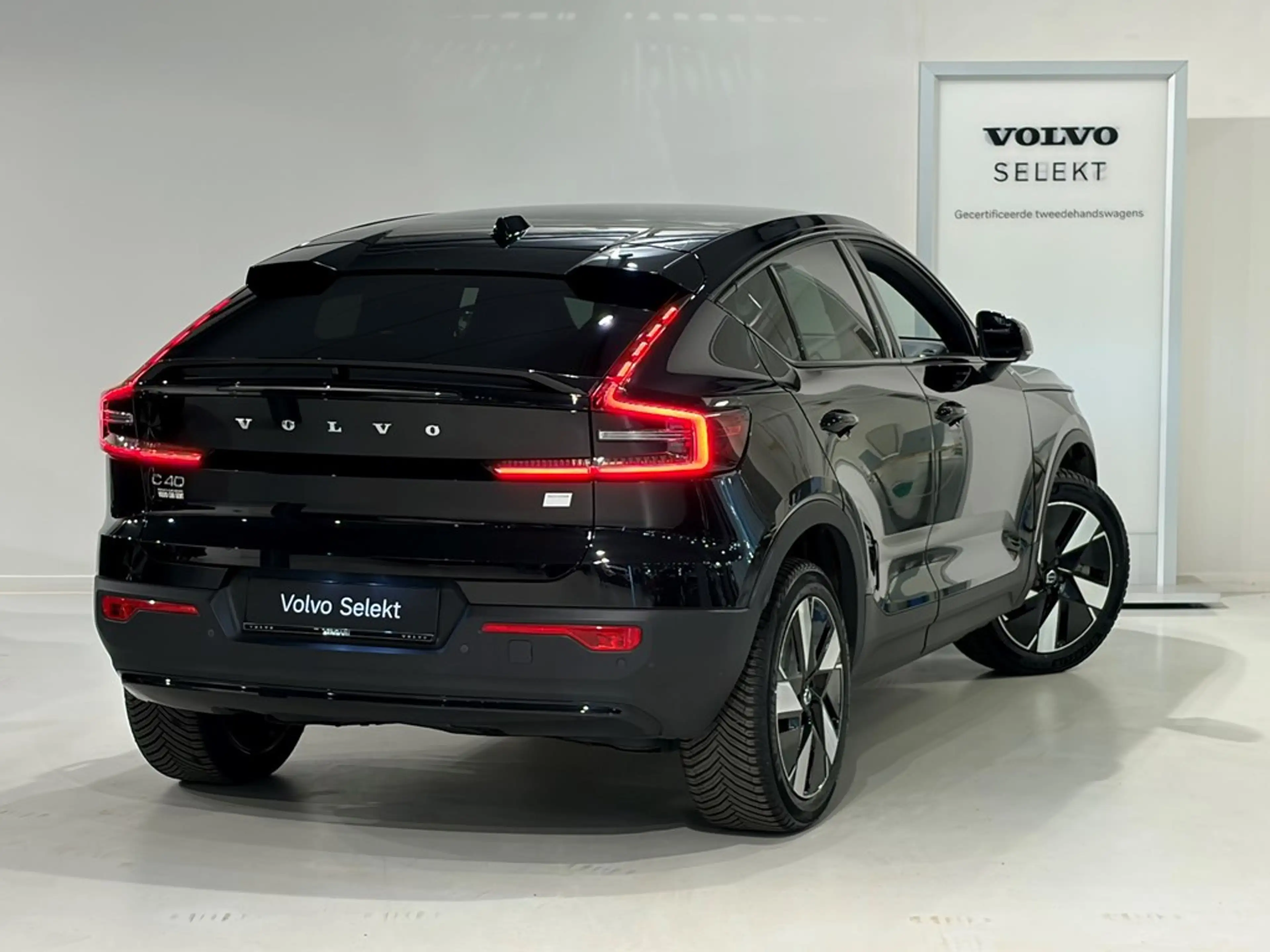 Volvo C40 Recharge Plus Extended Range + electr trekhaak — photo 2