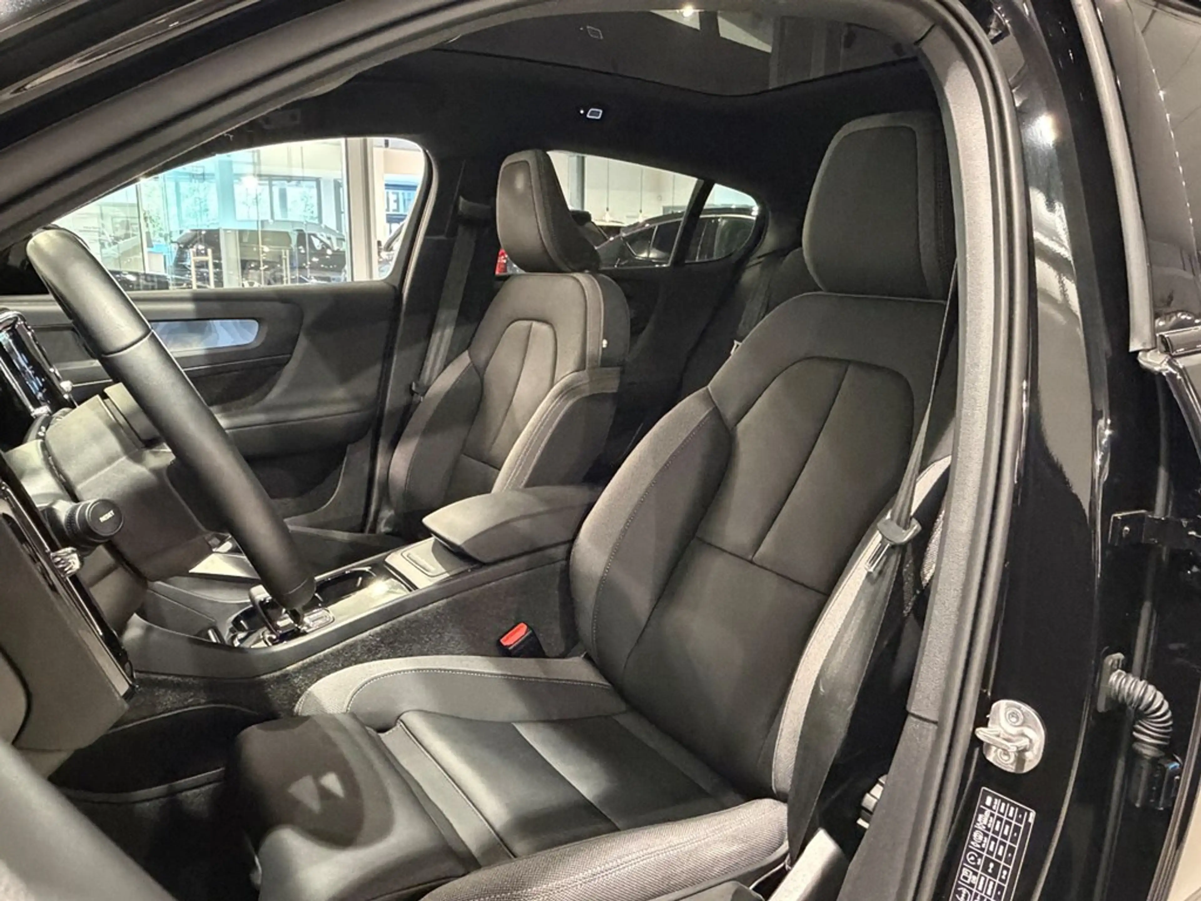 Volvo C40 Recharge Plus Extended Range + electr trekhaak — photo 5