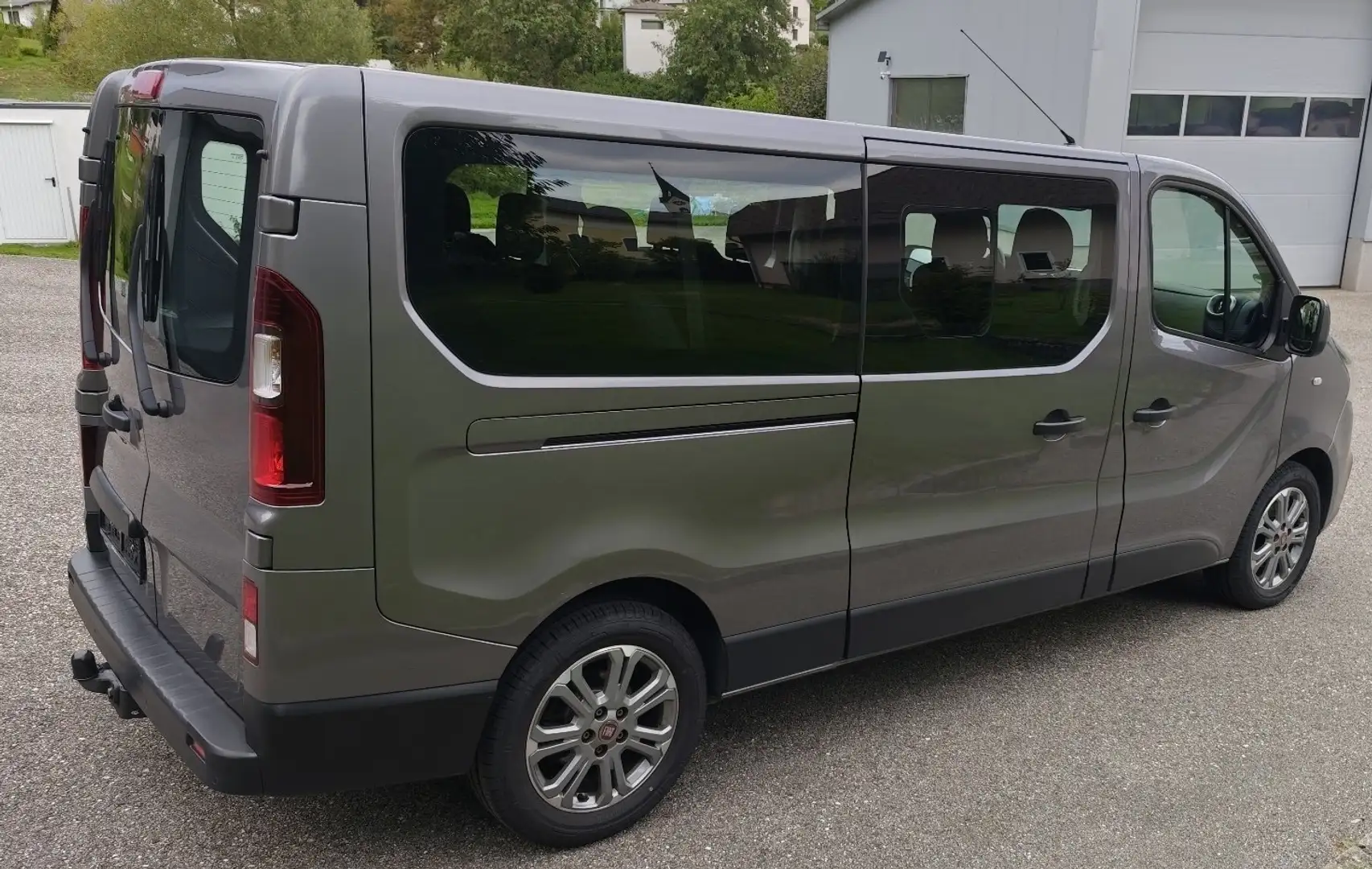 Fiat Talento L2H1 Family Grau - 2