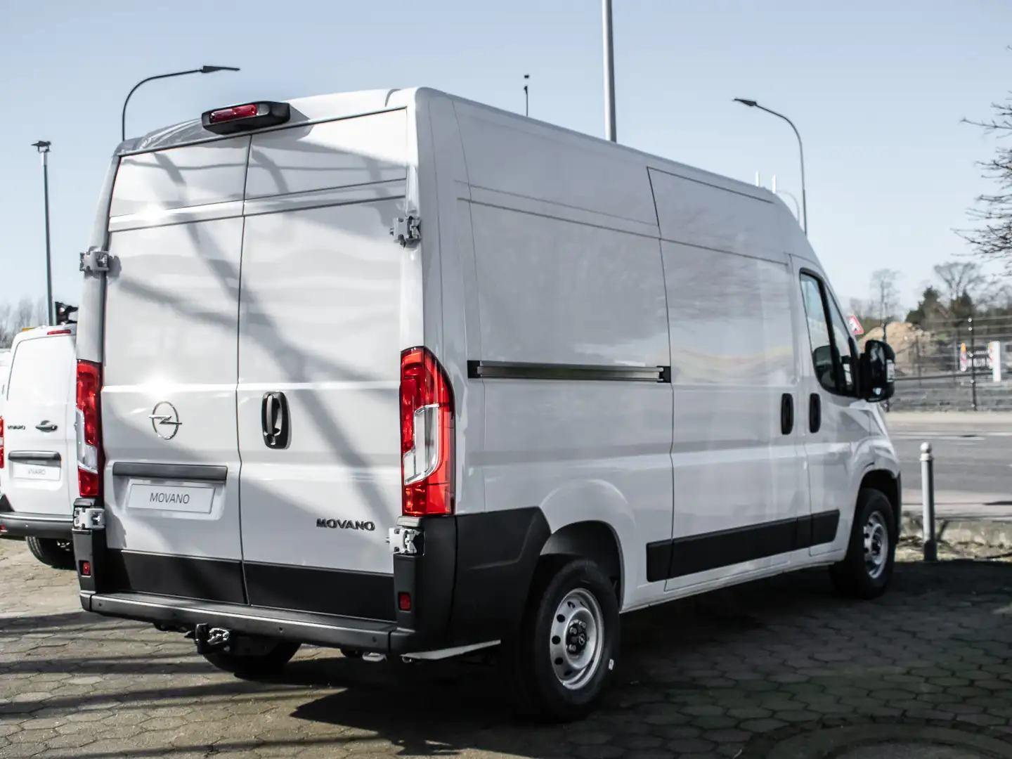 Opel Movano Cargo L2H2 103kw 2,2 BlueHDI *RFK*AHK*BT* Alb - 2