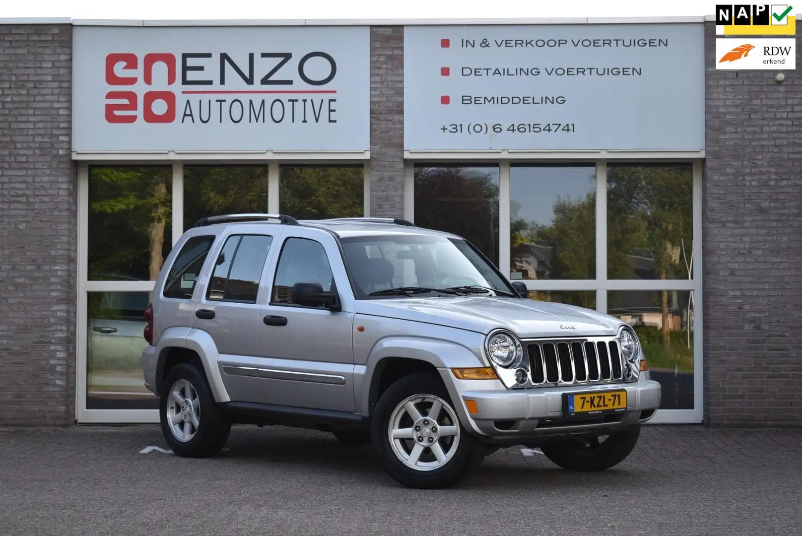 Jeep Cherokee 3.7 V6 Sport Youngtimer 1e eigenaar Dealer onderho Grijs - 1