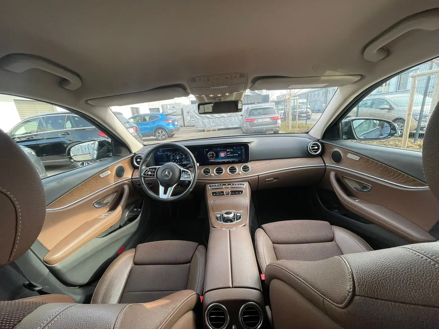 Mercedes-Benz E 220 Avangarde Blau - 2