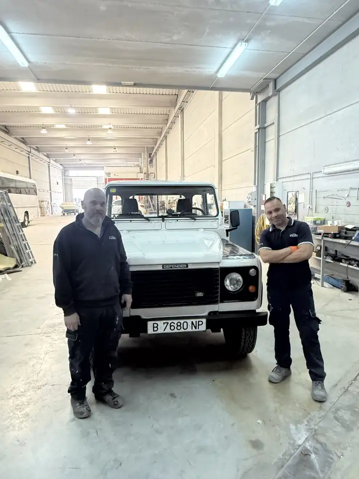 Land Rover Defender 2.5 TDi, foto 12
