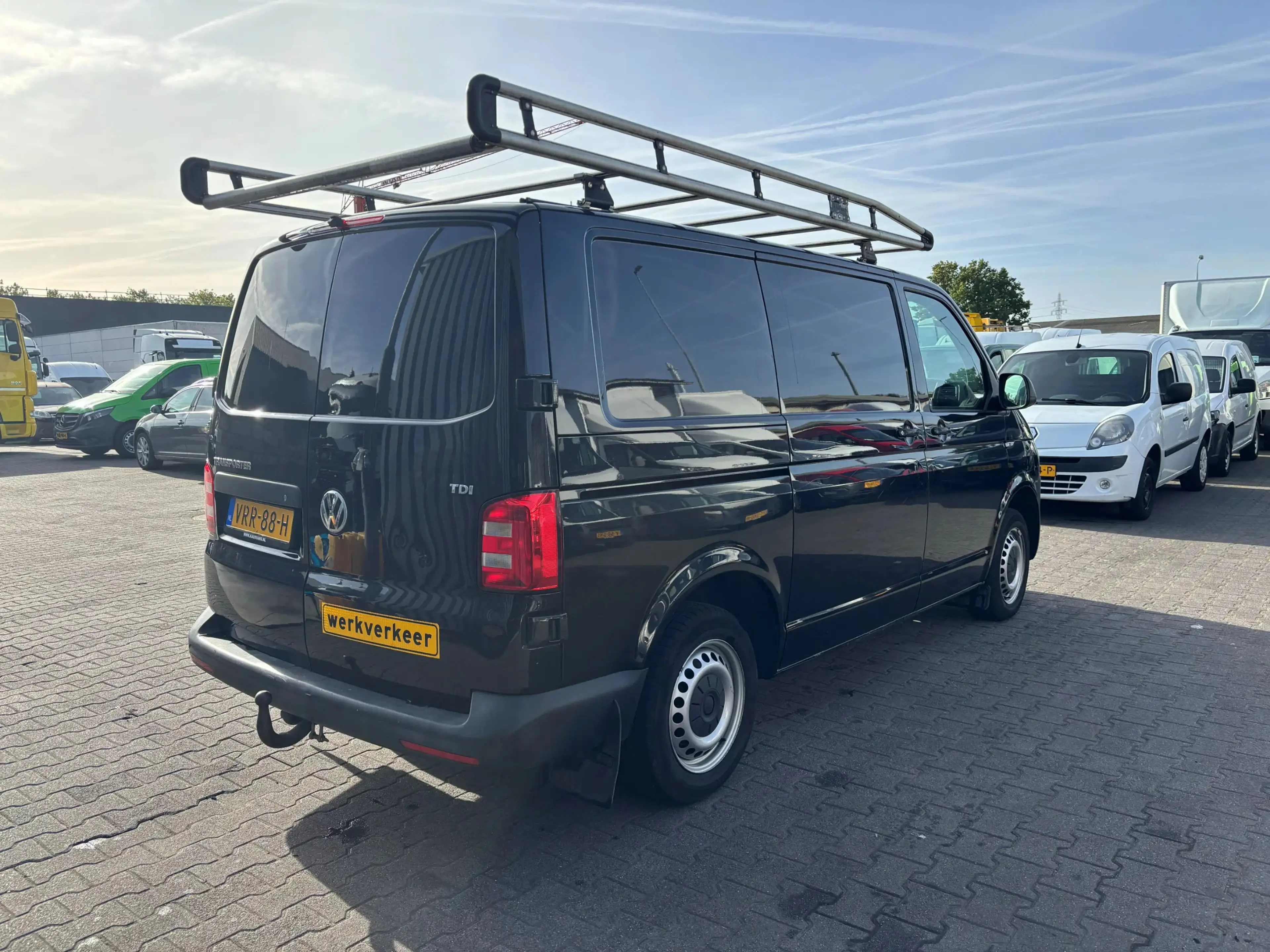 Volkswagen Transporter 2.0 TDI L1 Airco AHK — photo 5