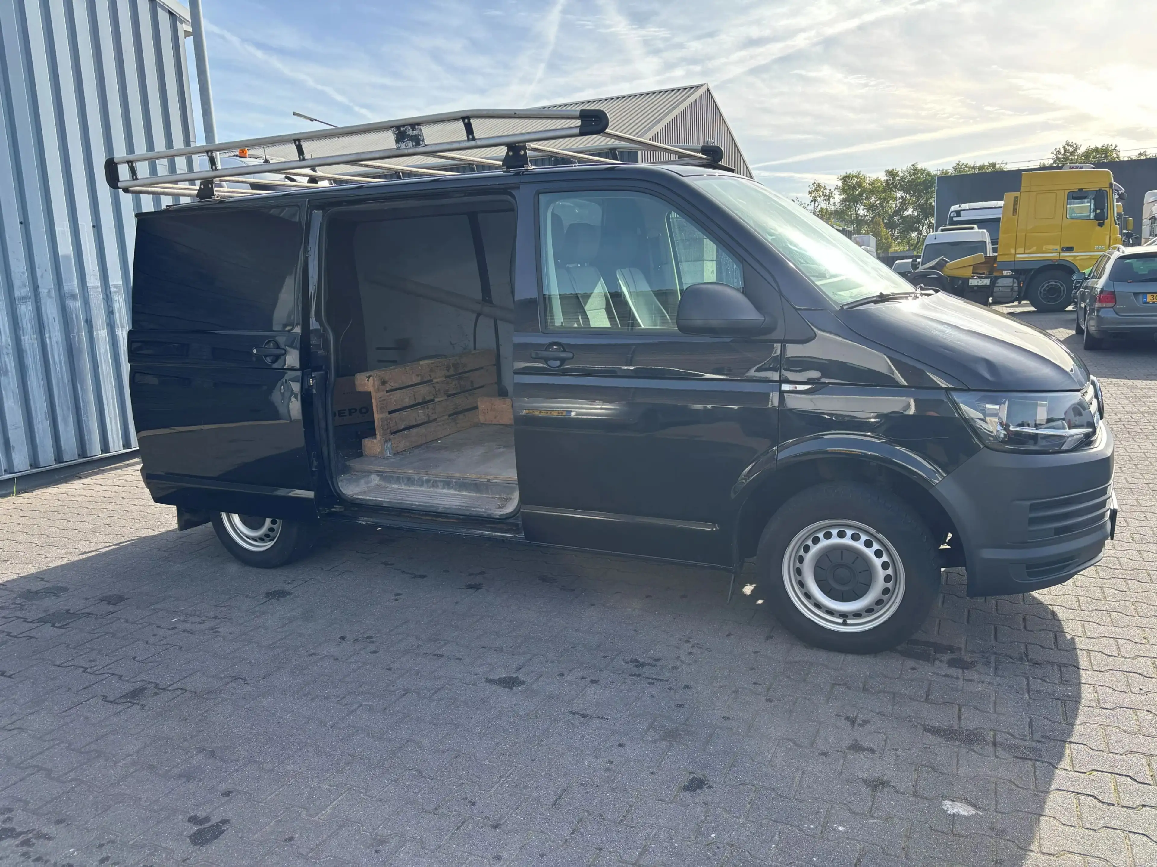 Volkswagen Transporter 2.0 TDI L1 Airco AHK — photo 9