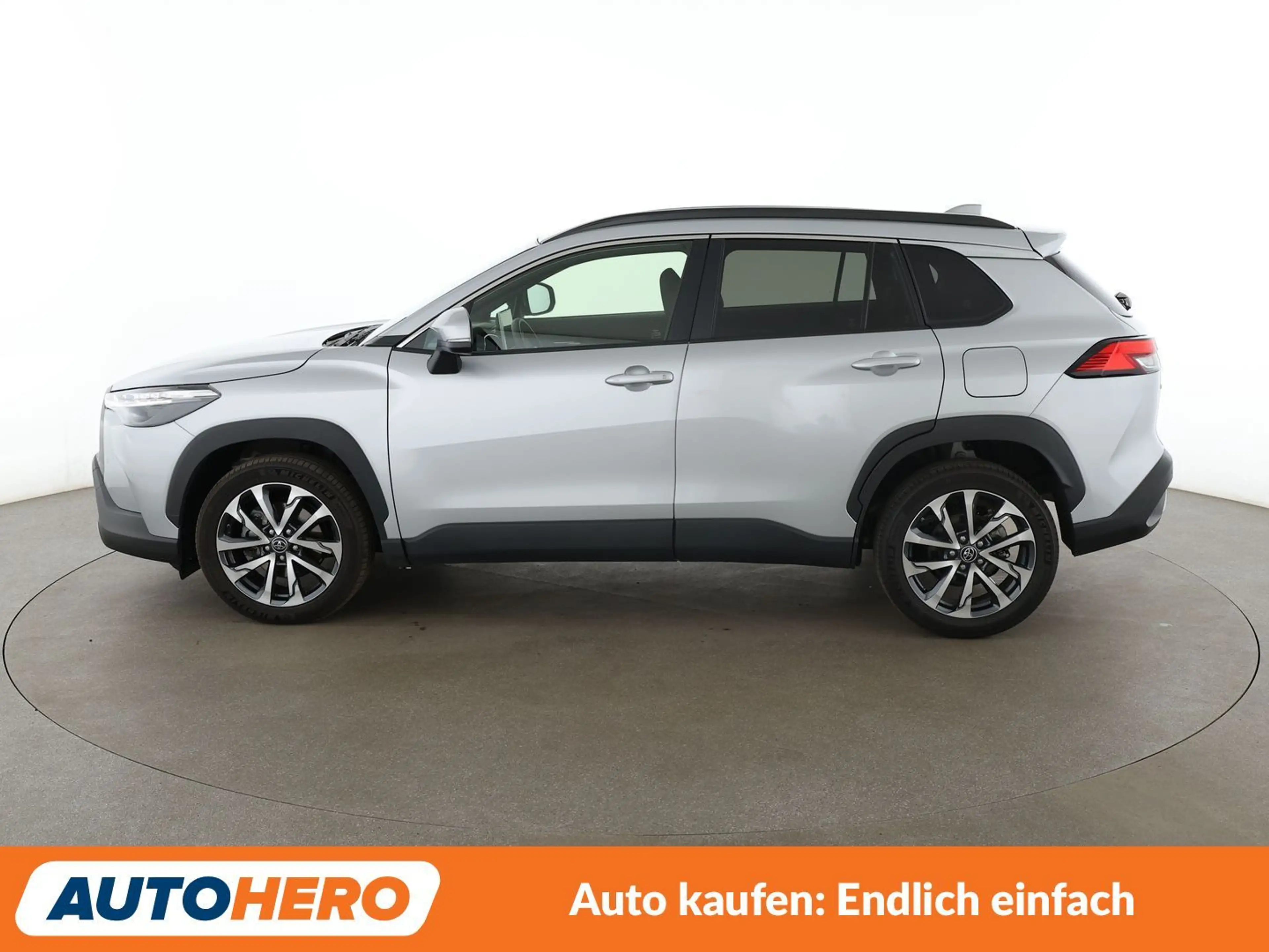 Toyota Corolla Cross 1.8 Hybrid FWD Team Deutschland Aut*NAVI*LED*ACC* — photo 3
