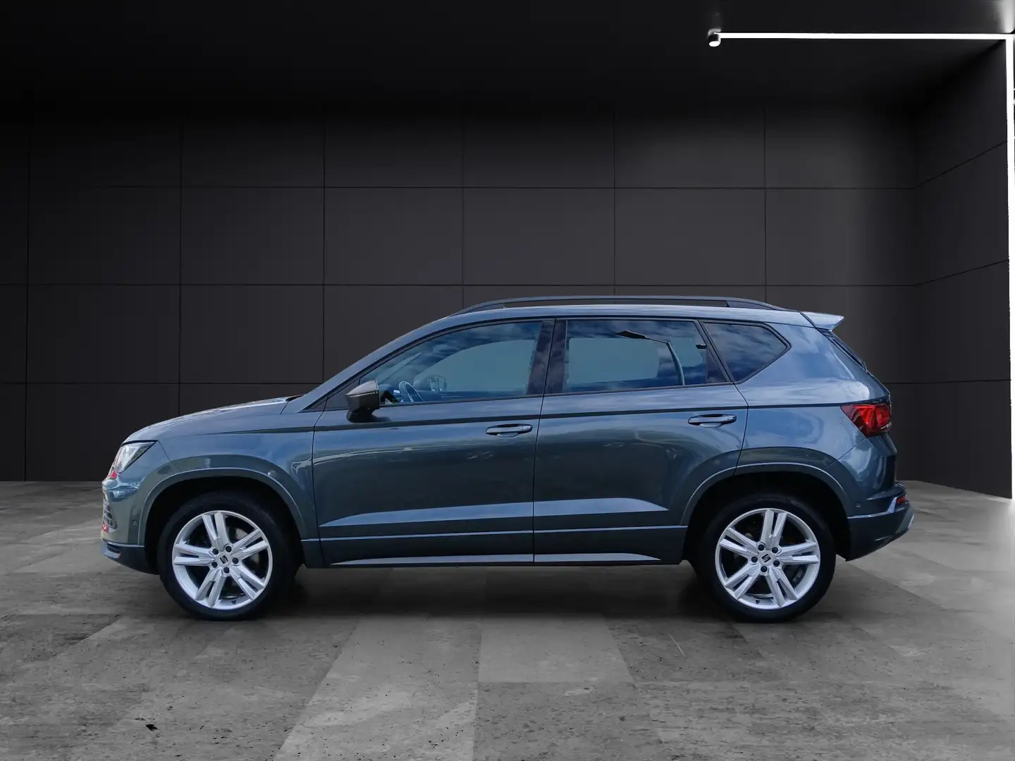 SEAT Ateca TDI FR-Line DSG STH LED Navi AID ACC RFK SH Grau - 2