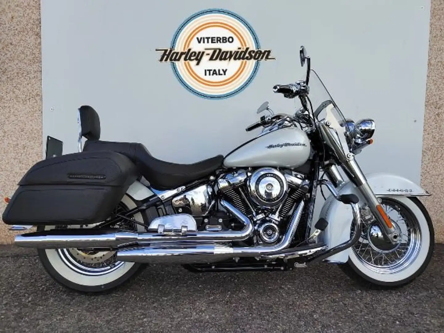 Harley-Davidson Deluxe 107 FLDE Bianco - 1