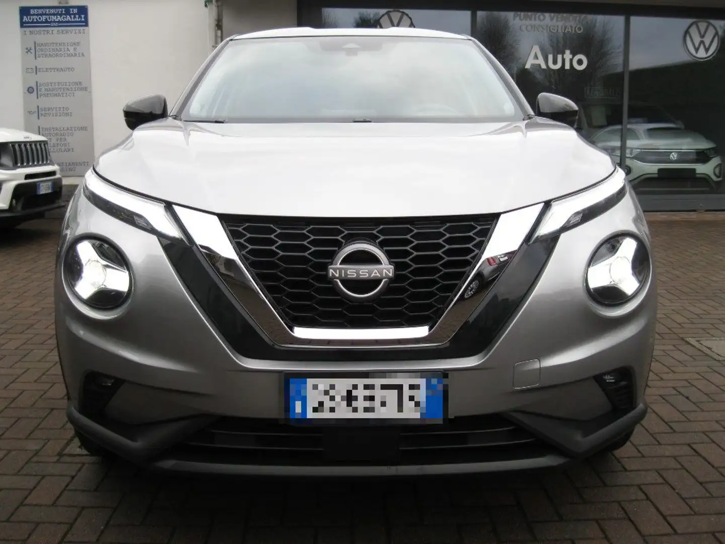Nissan Juke 1.0 DIG-T 114 CV Acenta con Look Pack Grigio - 1