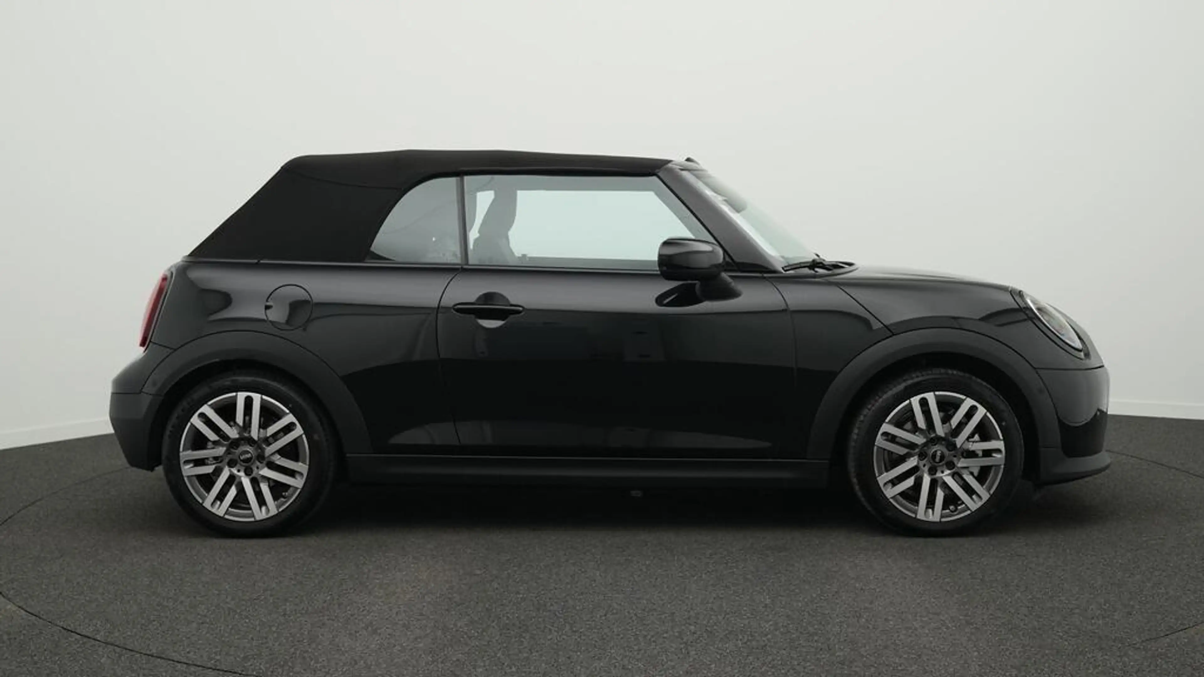 MINI Cooper C Cabrio Classic Trim — photo 3