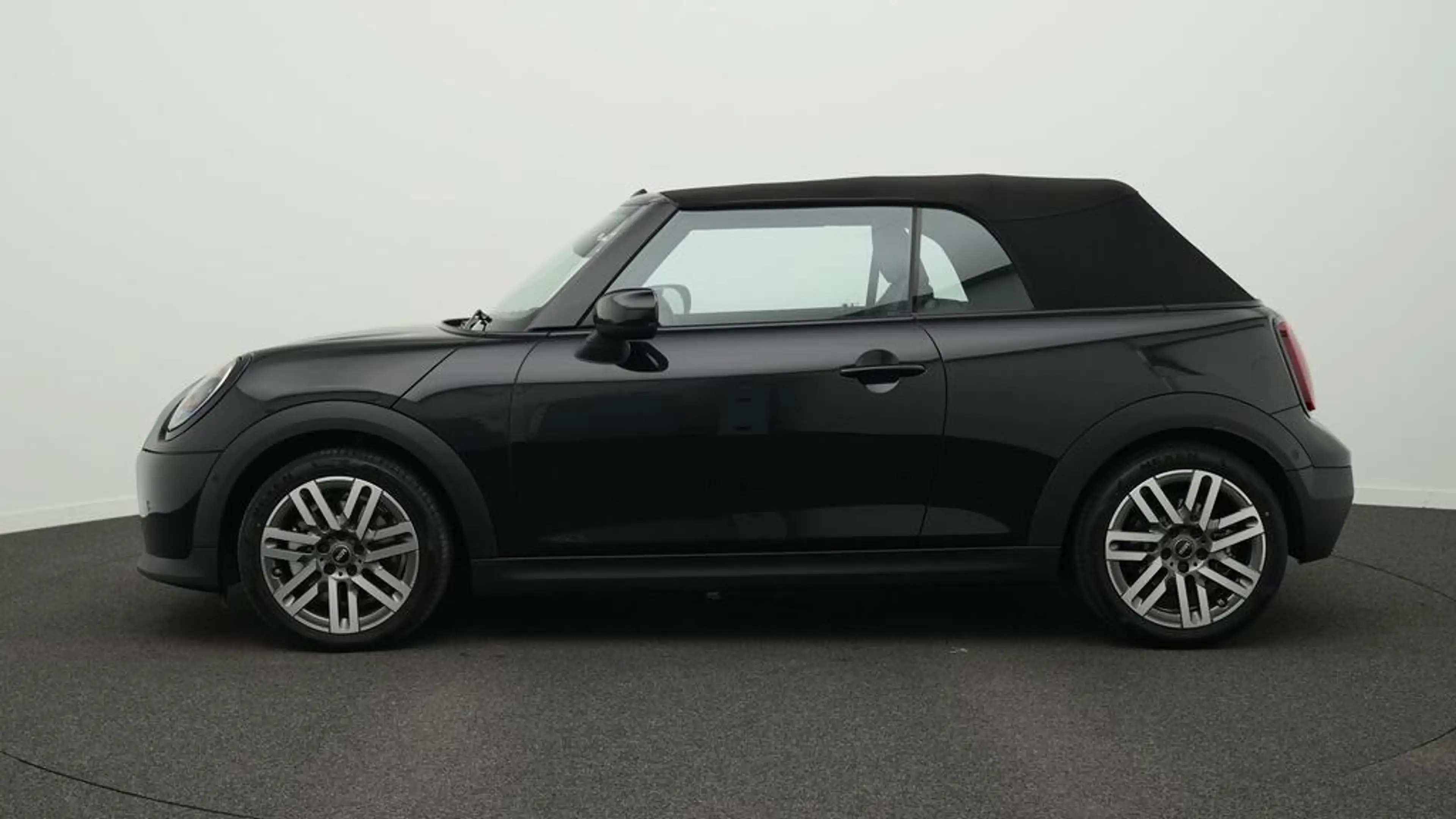MINI Cooper C Cabrio Classic Trim — photo 2