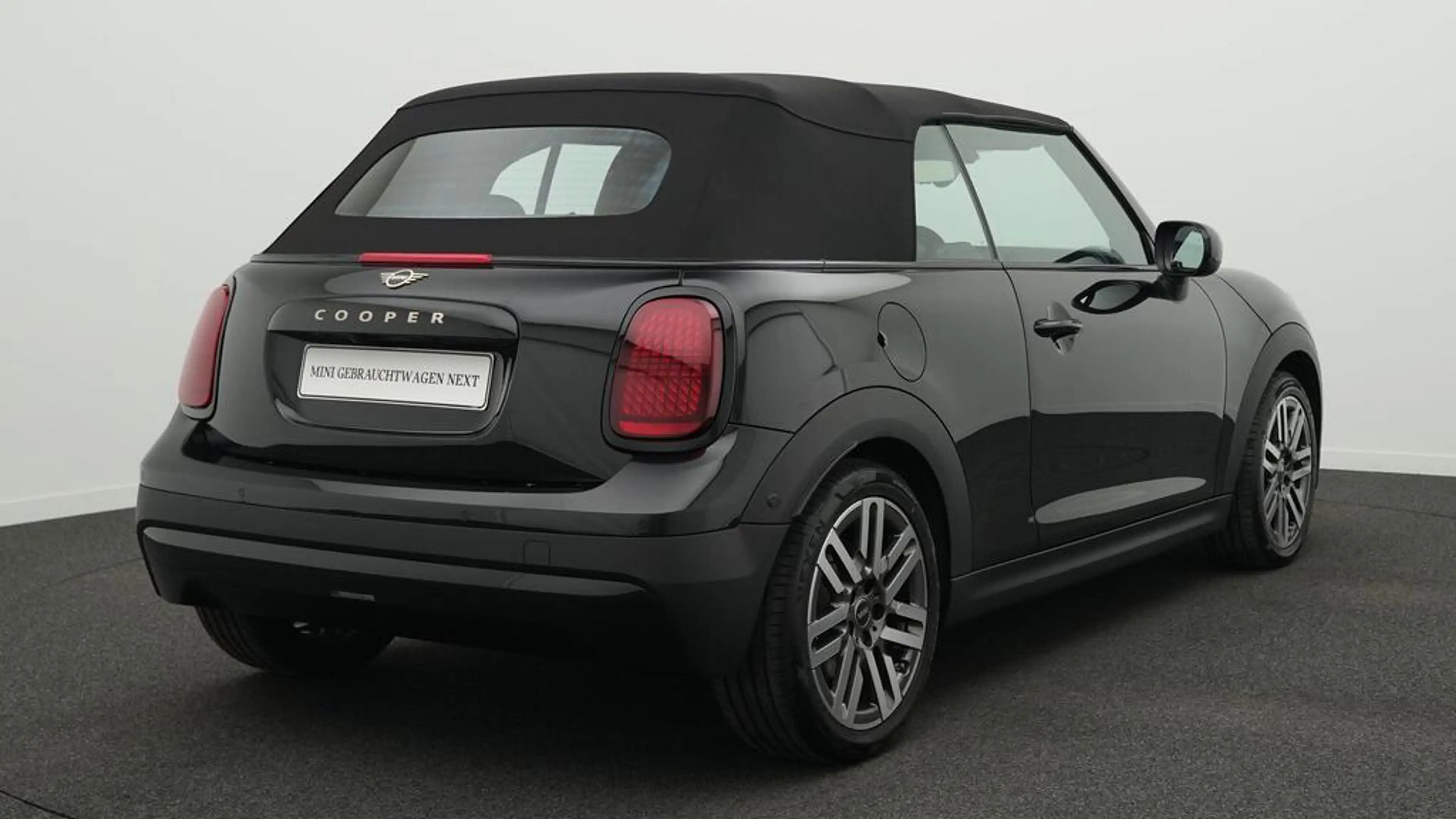 MINI Cooper C Cabrio Classic Trim — photo 6