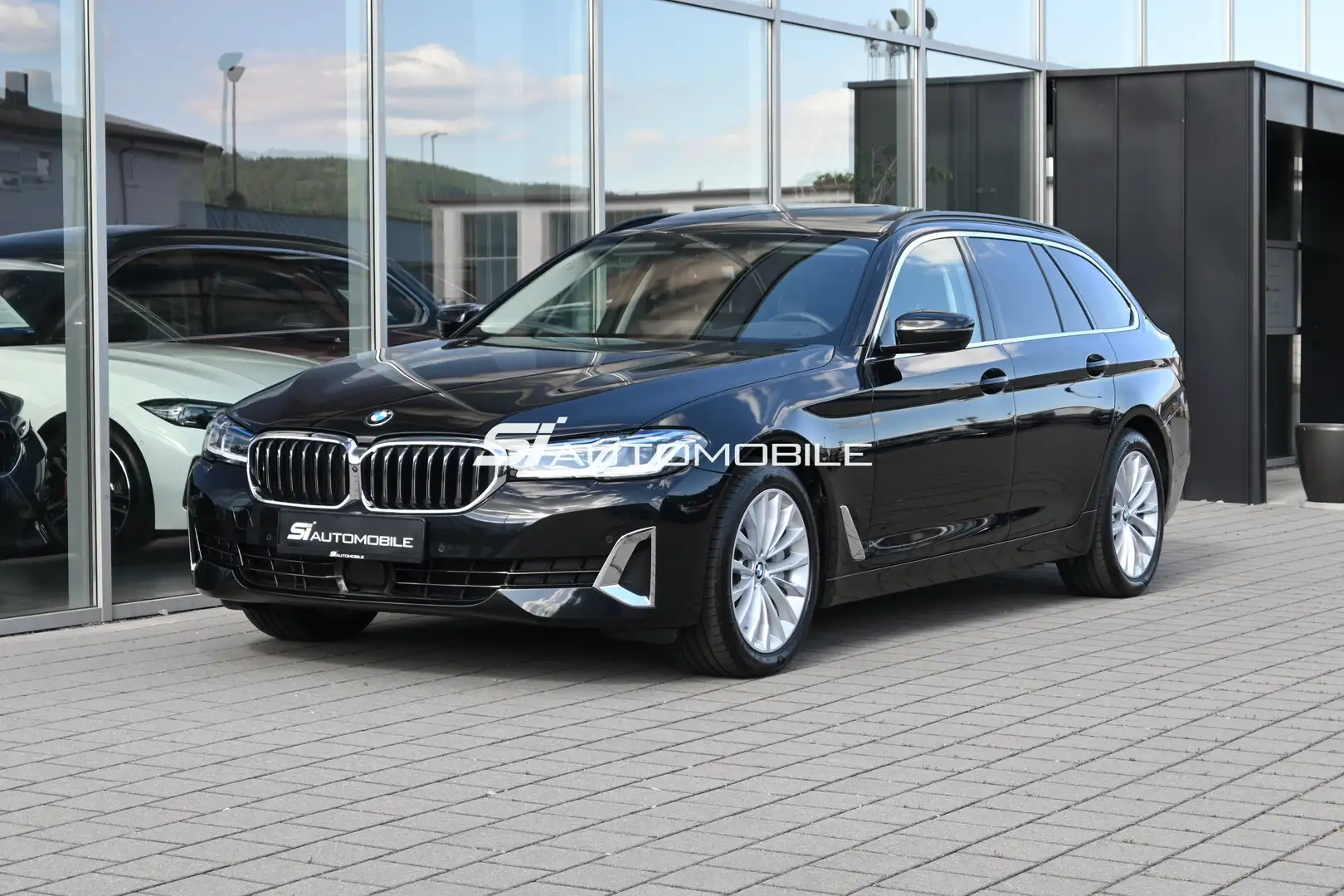 BMW 530 d xDr. Touring Luxury *UVP 95.800€*ADAPT. DRIVE Schwarz - 1