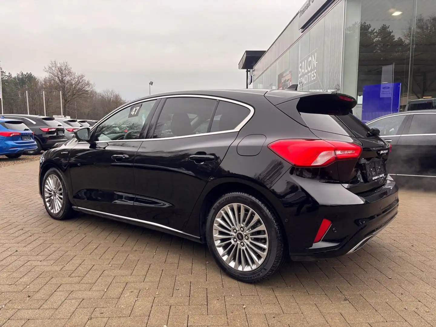 Ford Focus 1.0 Vignale Ecoboost 125pk m6 Noir - 2