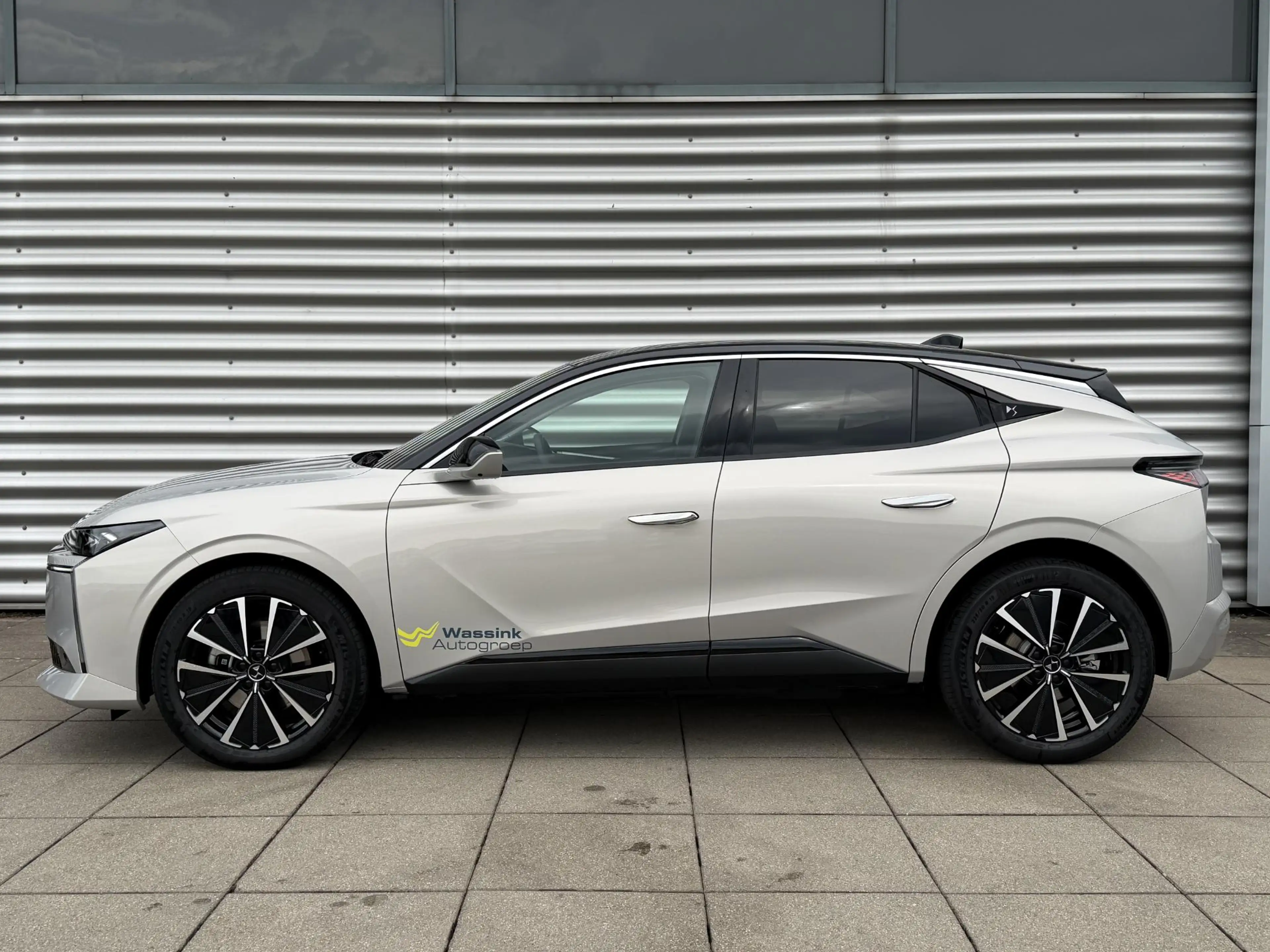 DS Automobiles DS 4 No E-Tense Etoile Absolute Comfort Tech Pack 58.3 — photo 3
