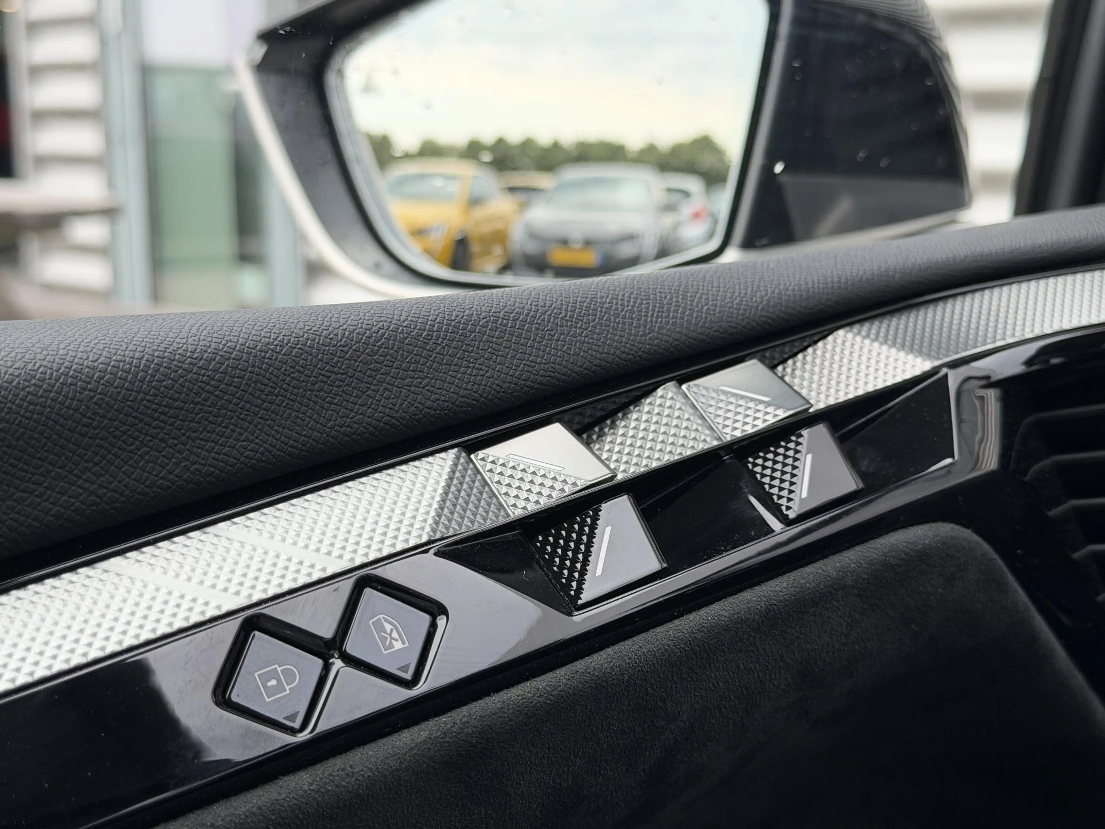 DS Automobiles DS 4 No E-Tense Etoile Absolute Comfort Tech Pack 58.3 — photo 14