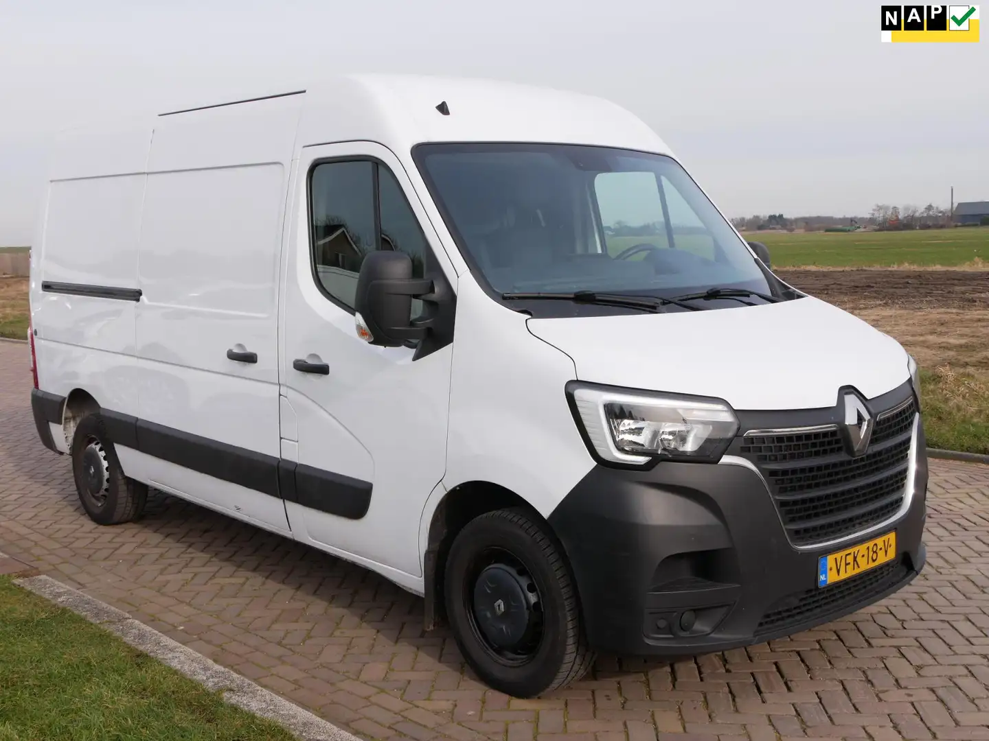 Renault Master T33 2.3 dCi 135 L2H2 AC 3-SEATS 2020 NEW TUV/APK * Wit - 1
