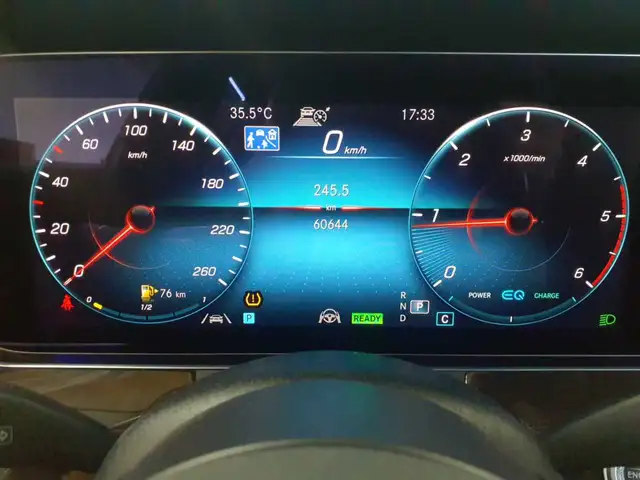 Mercedes-Benz E-Class view 11