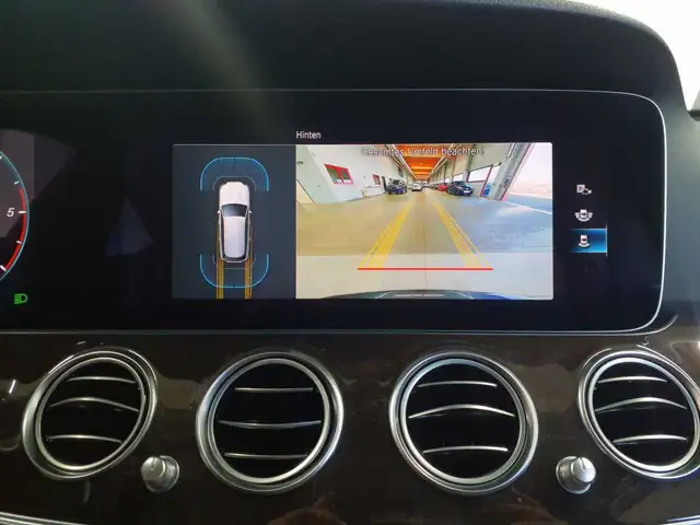 Mercedes-Benz E-Class view 16