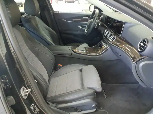 Mercedes-Benz E-Class view 7