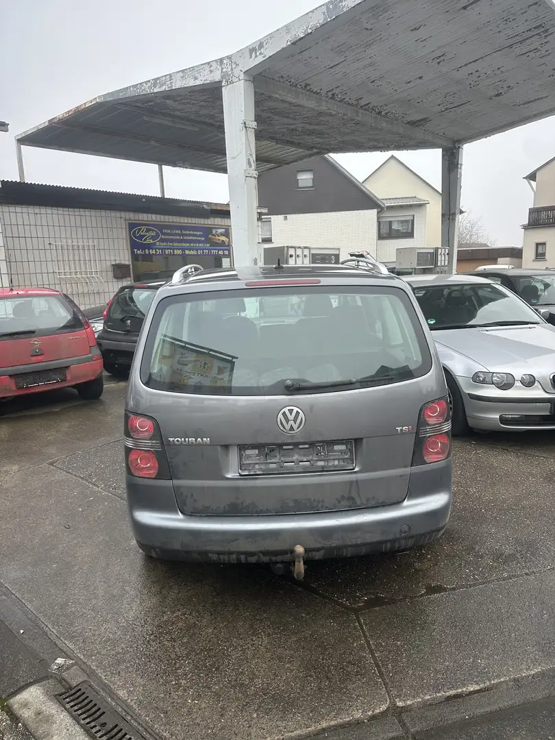 Volkswagen Touran Gris - 2