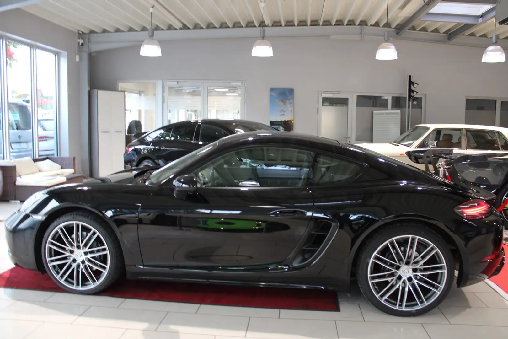Porsche 718 Cayman Carbon*Approved Schwarz - 2