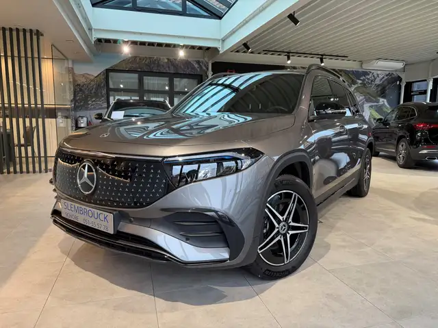 Mercedes-Benz EQB 300
